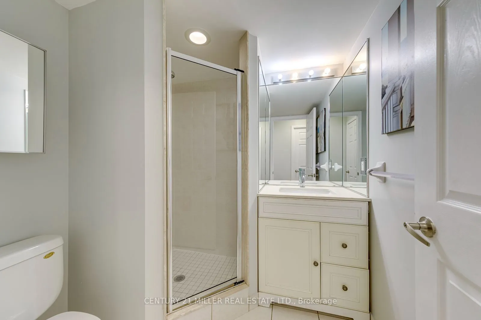 335 Rathburn Road W #2010