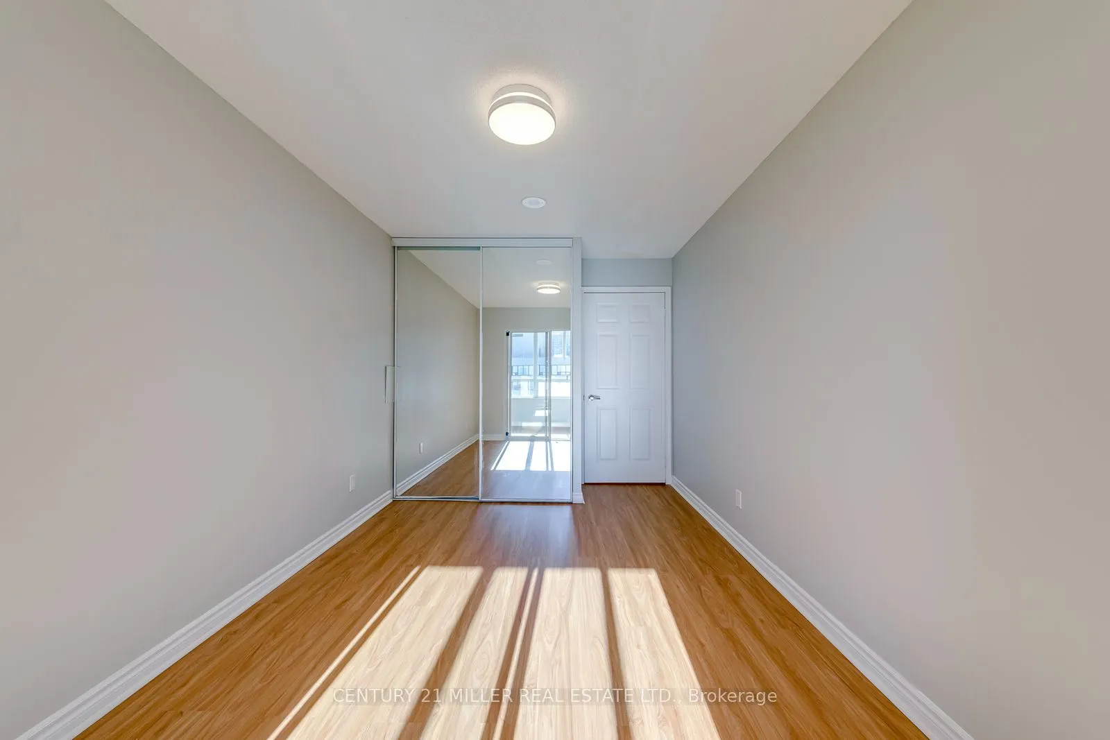 335 Rathburn Road W #2010
