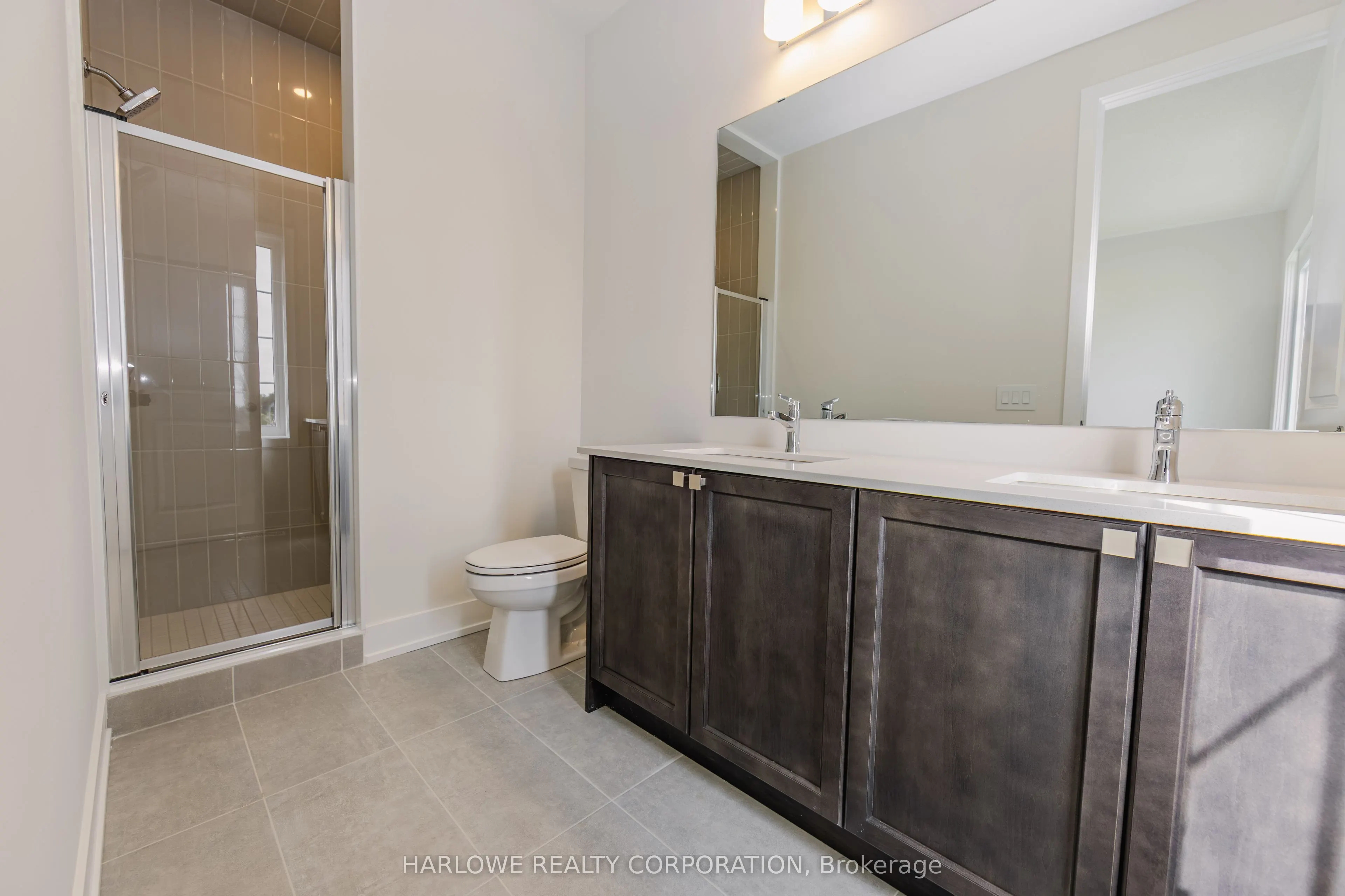 332 Waterhouse Crescent N
