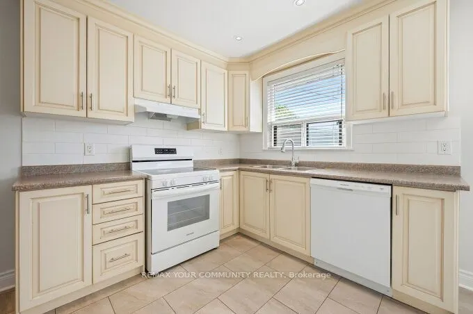 3 Indianola Drive