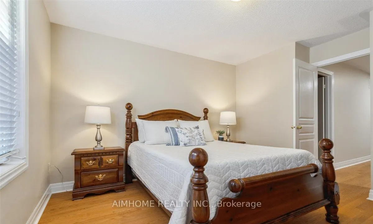 2173 Highcliffe Way