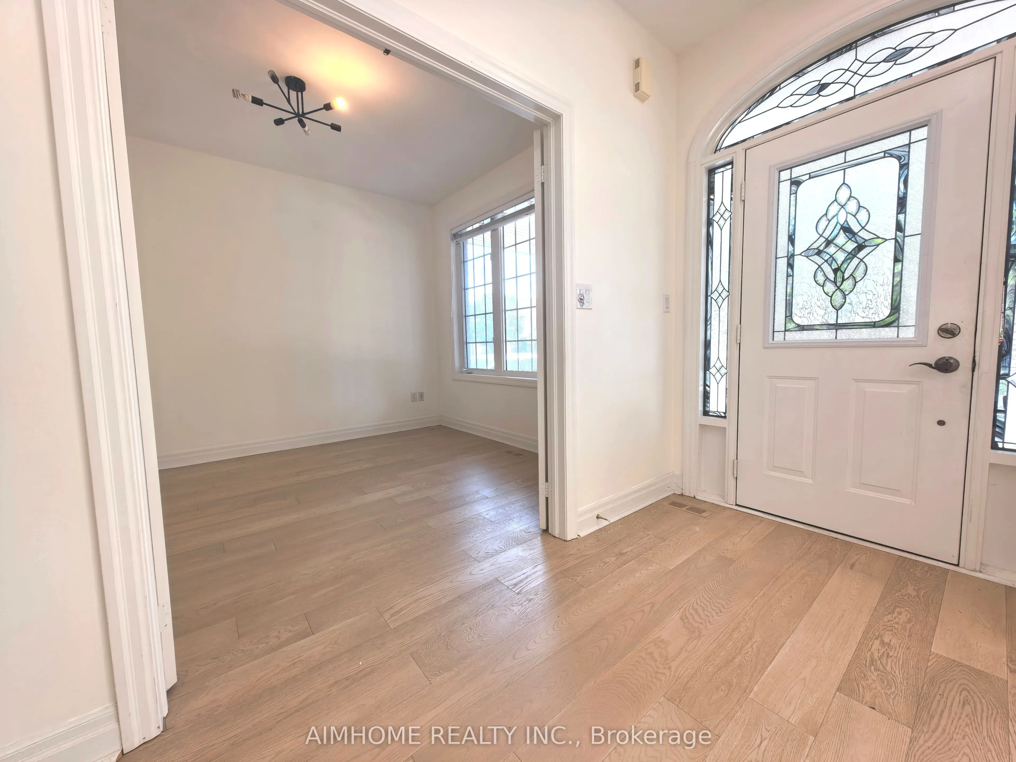 2173 Highcliffe Way