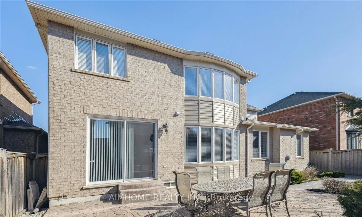 2173 Highcliffe Way