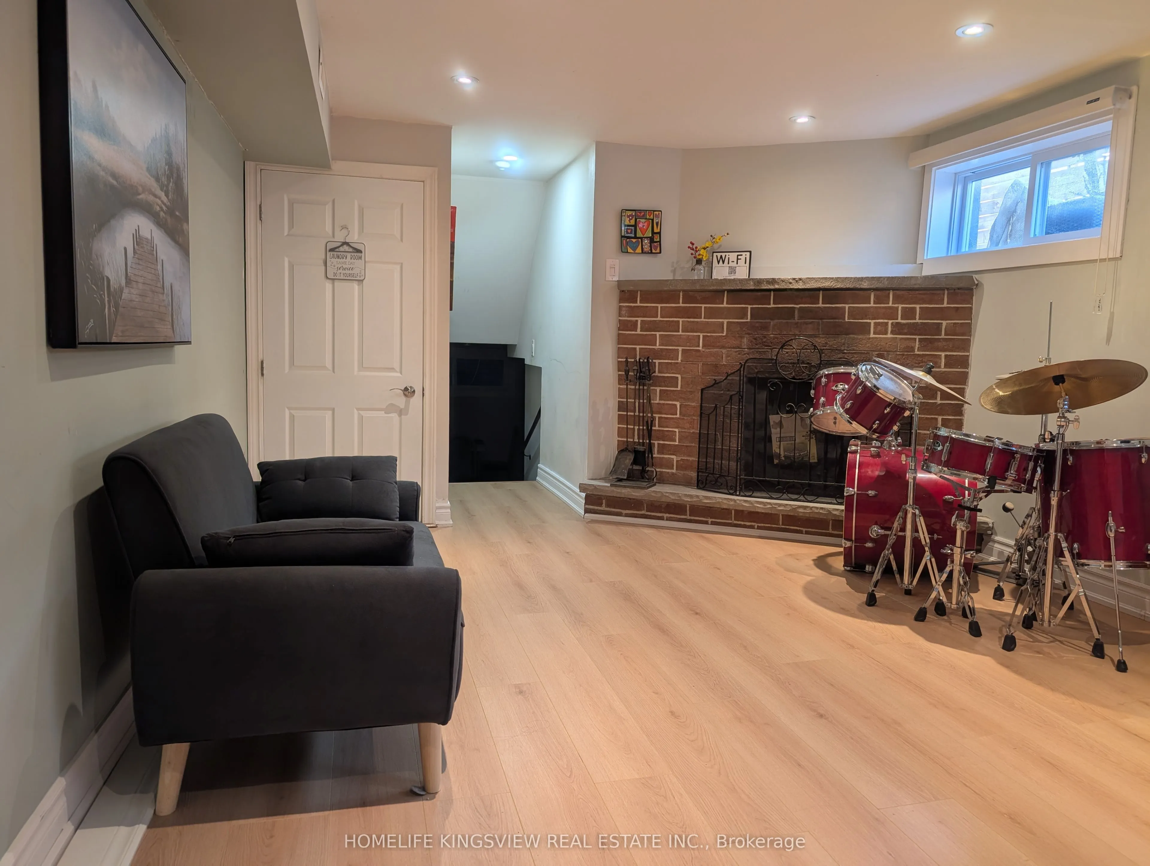3622 Birchmeadow Crescent #Lower level