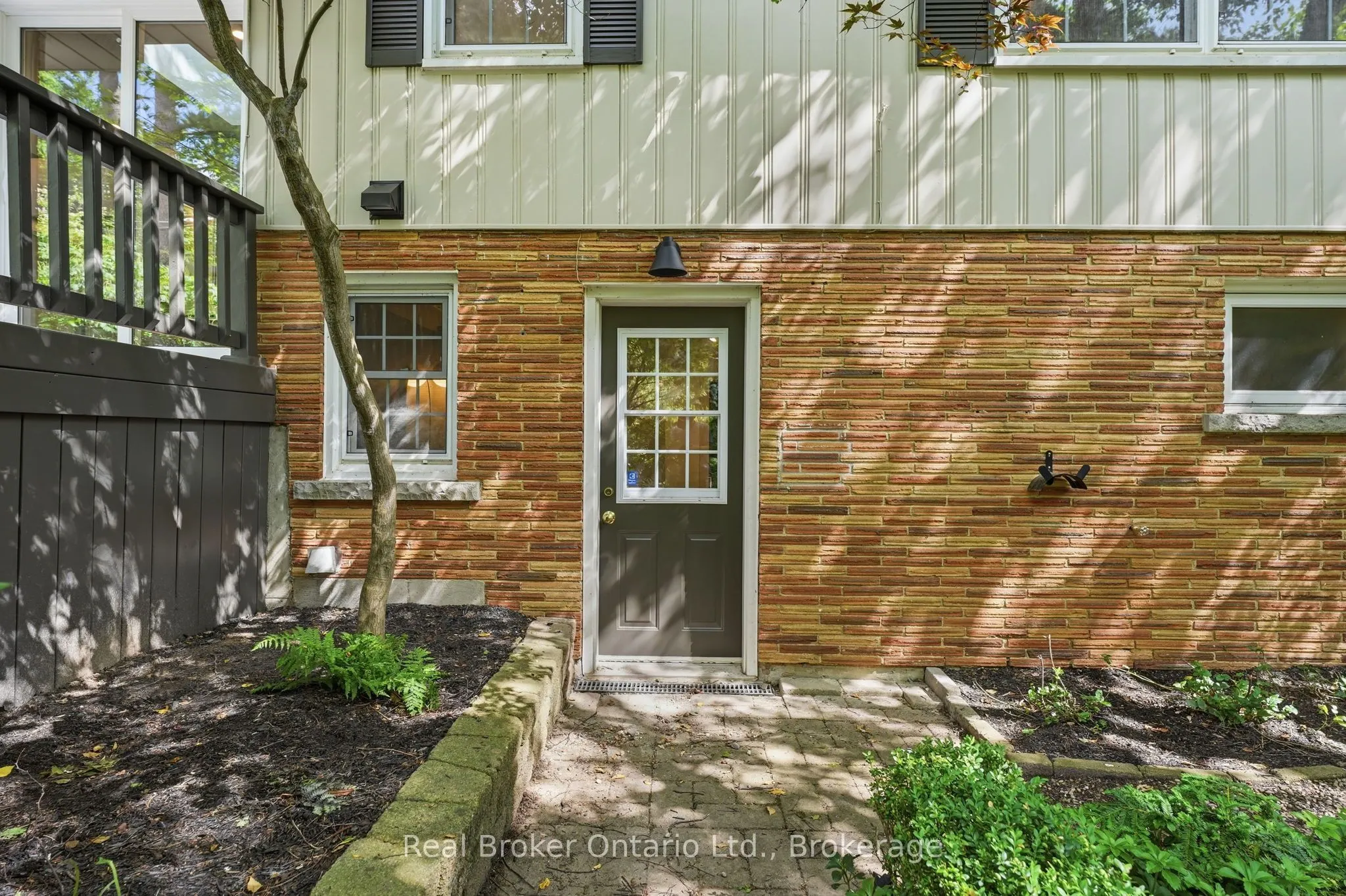 571 Leonard Court