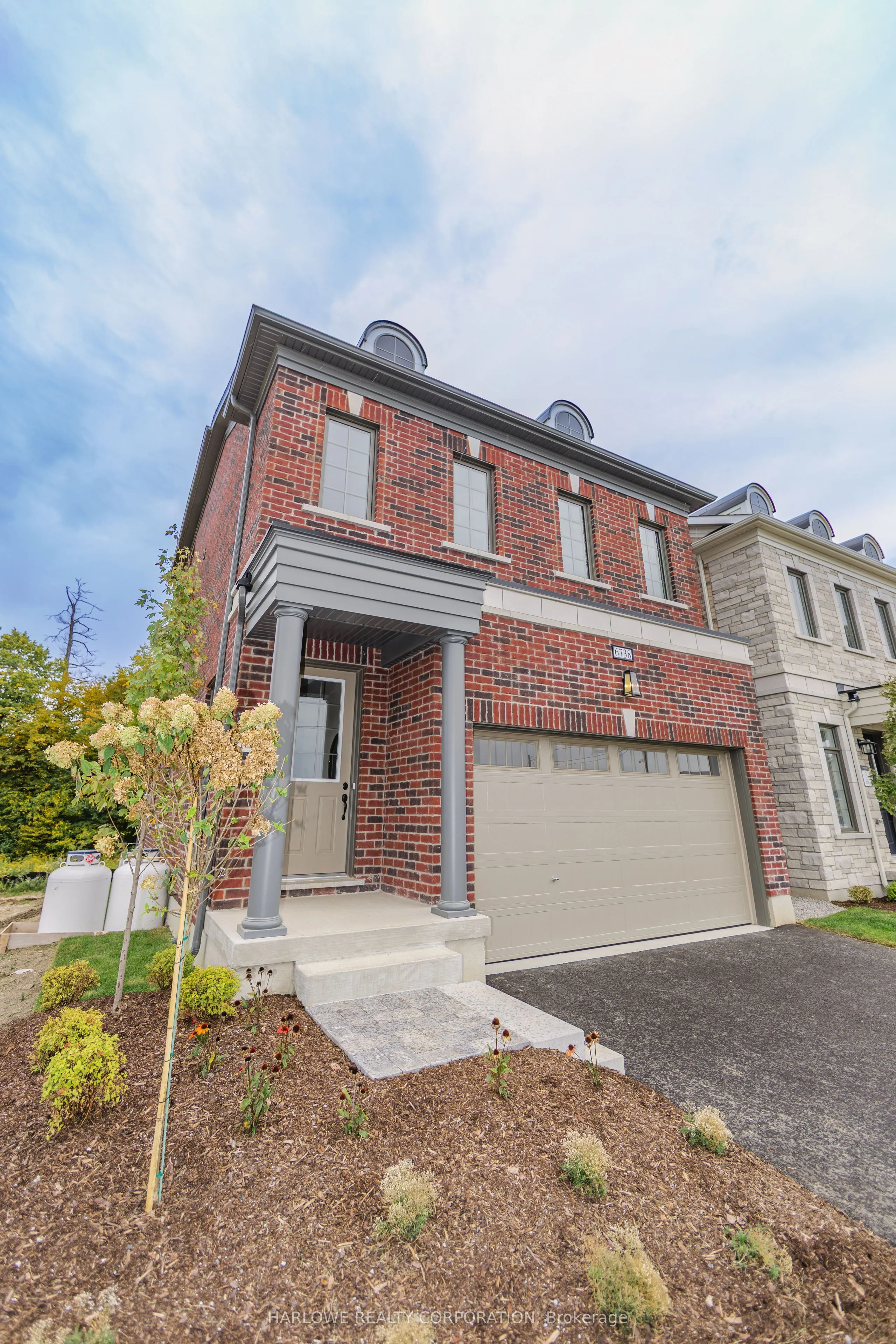 6738 Longview Place