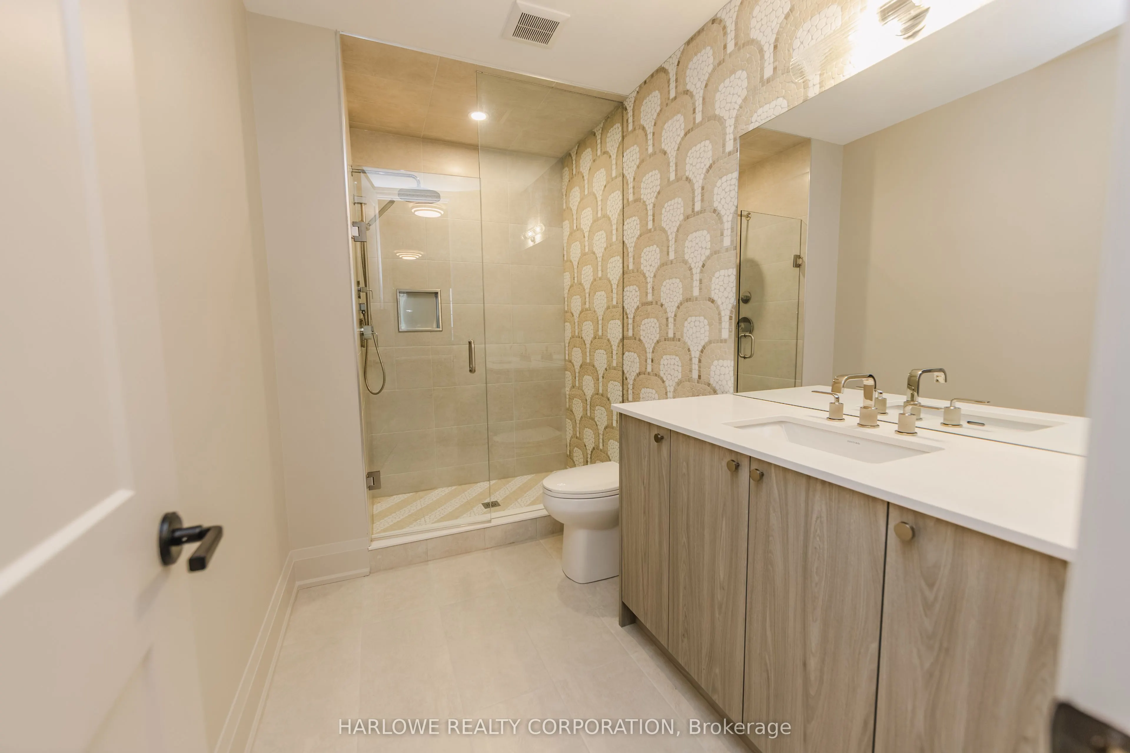 6738 Longview Place