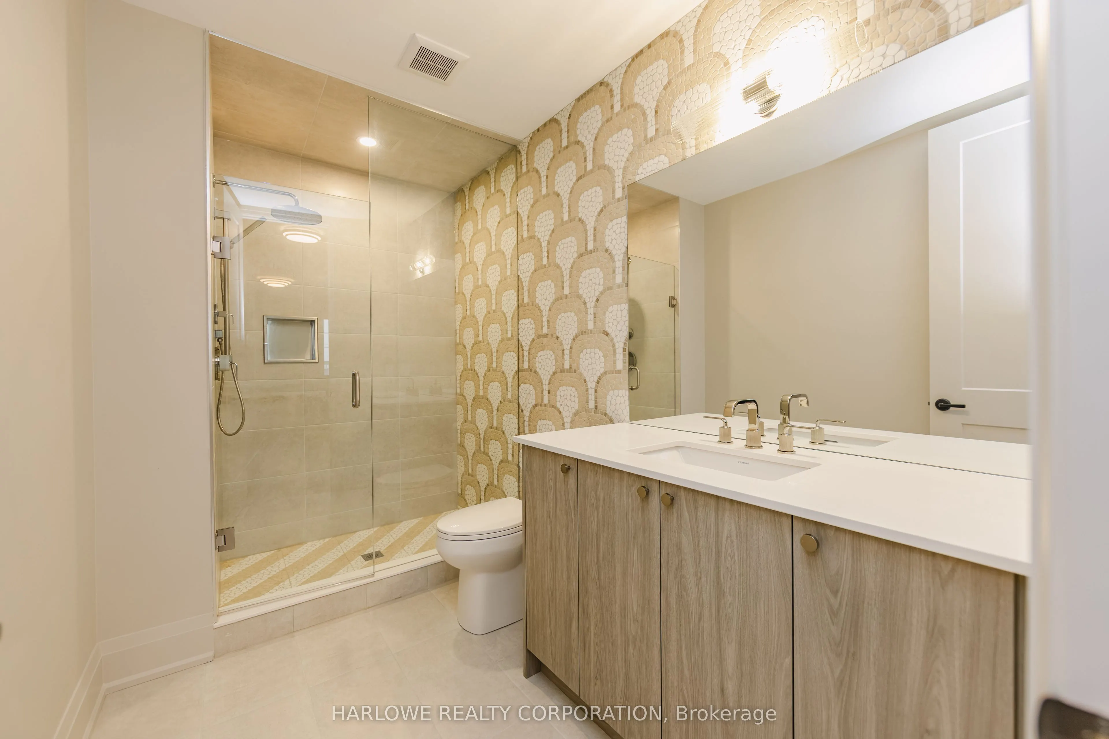 6738 Longview Place