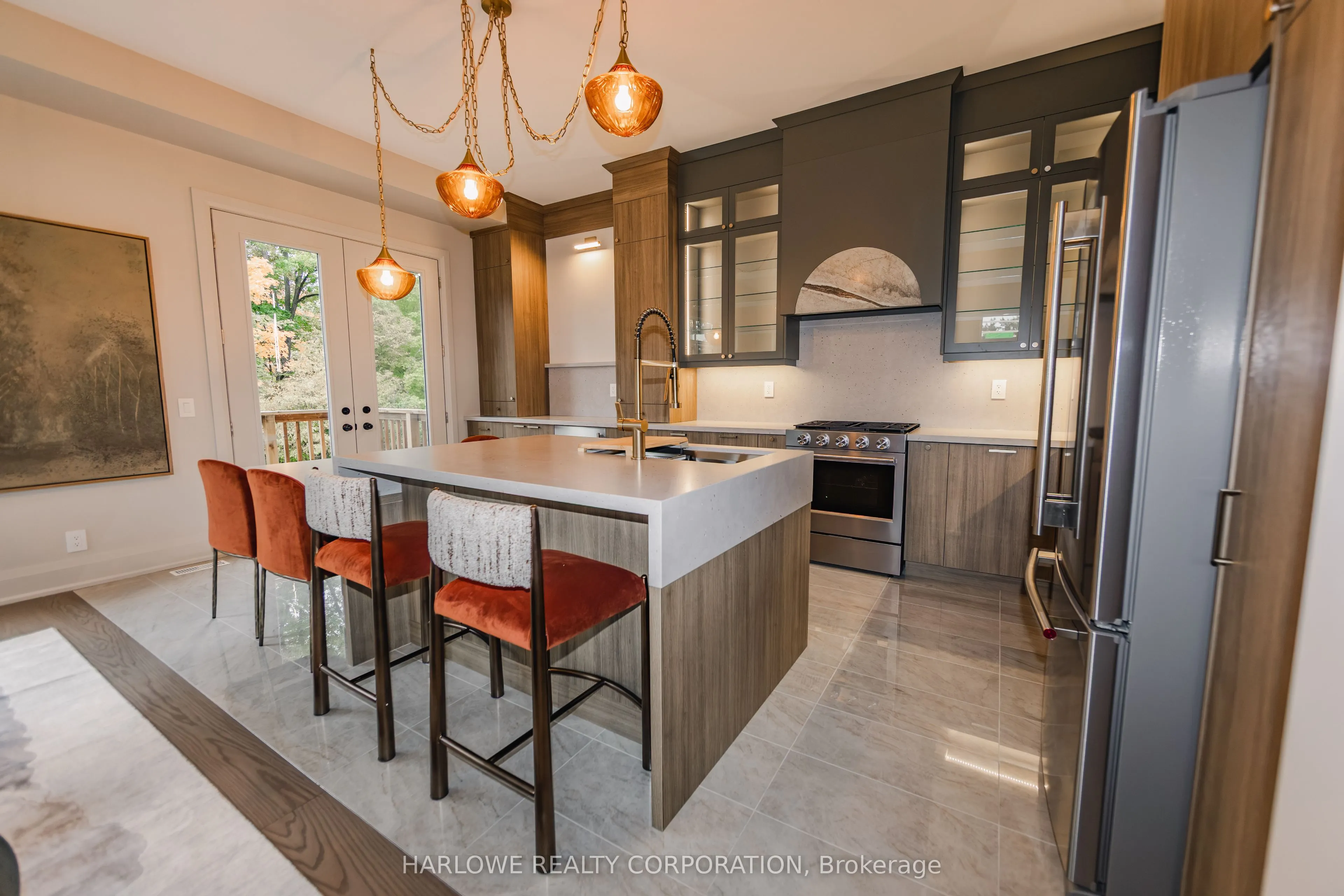6738 Longview Place