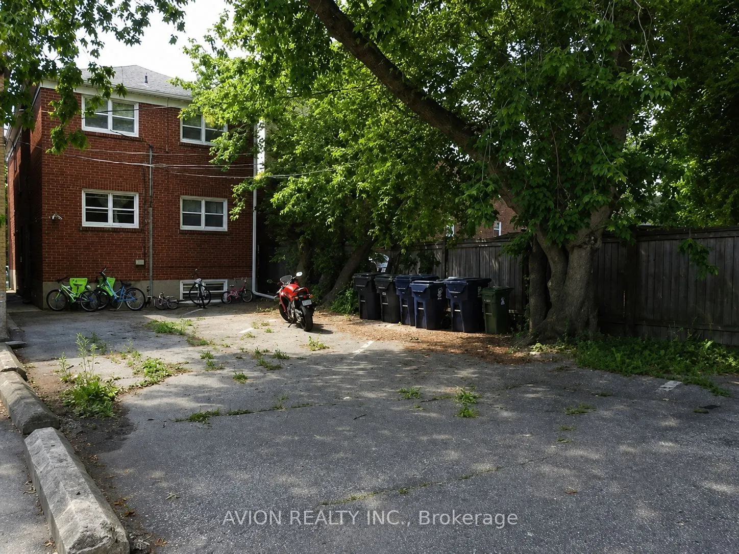 42 Emerald Crescent #2