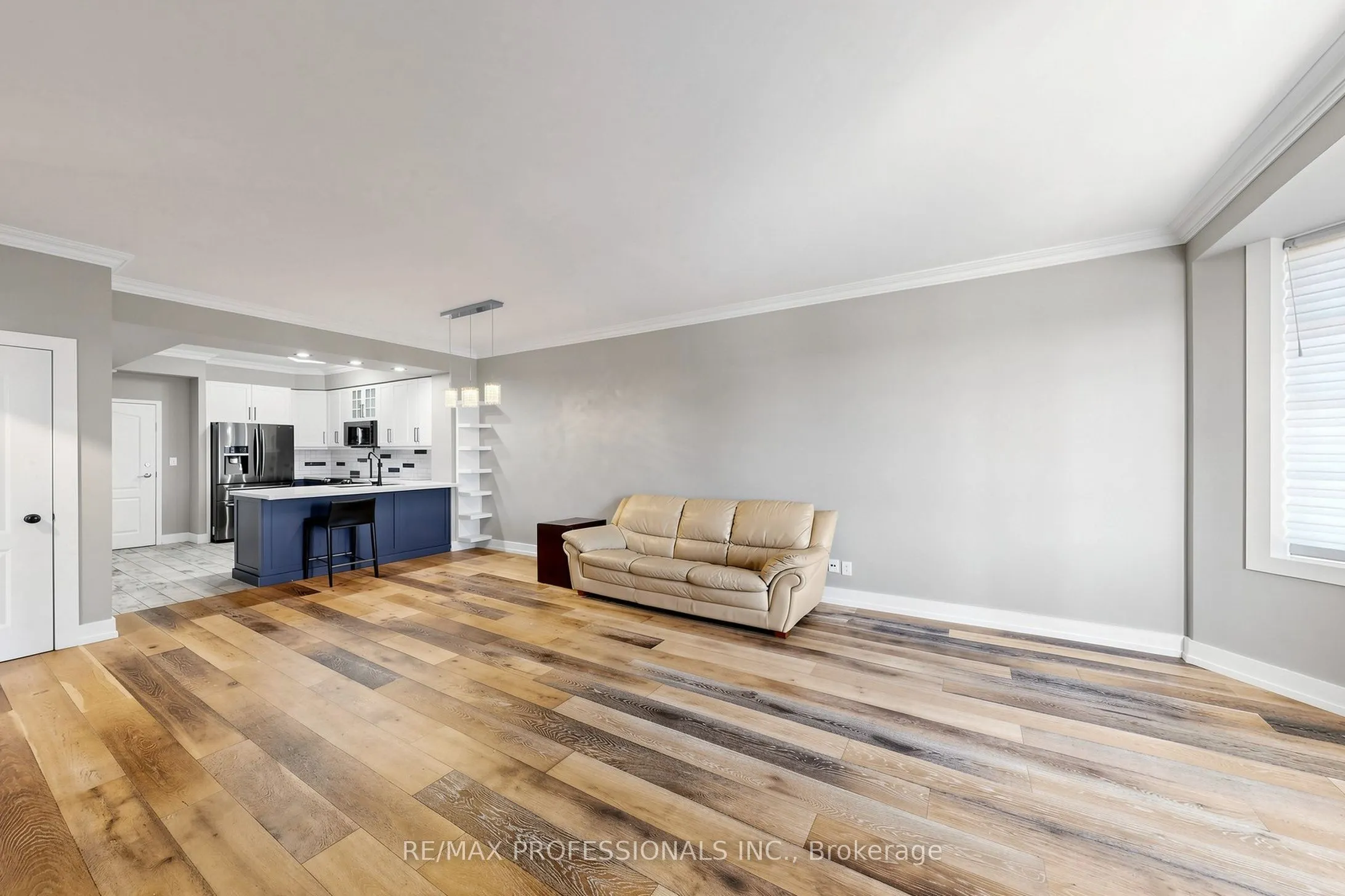 3531 Lake Shore Boulevard W #206