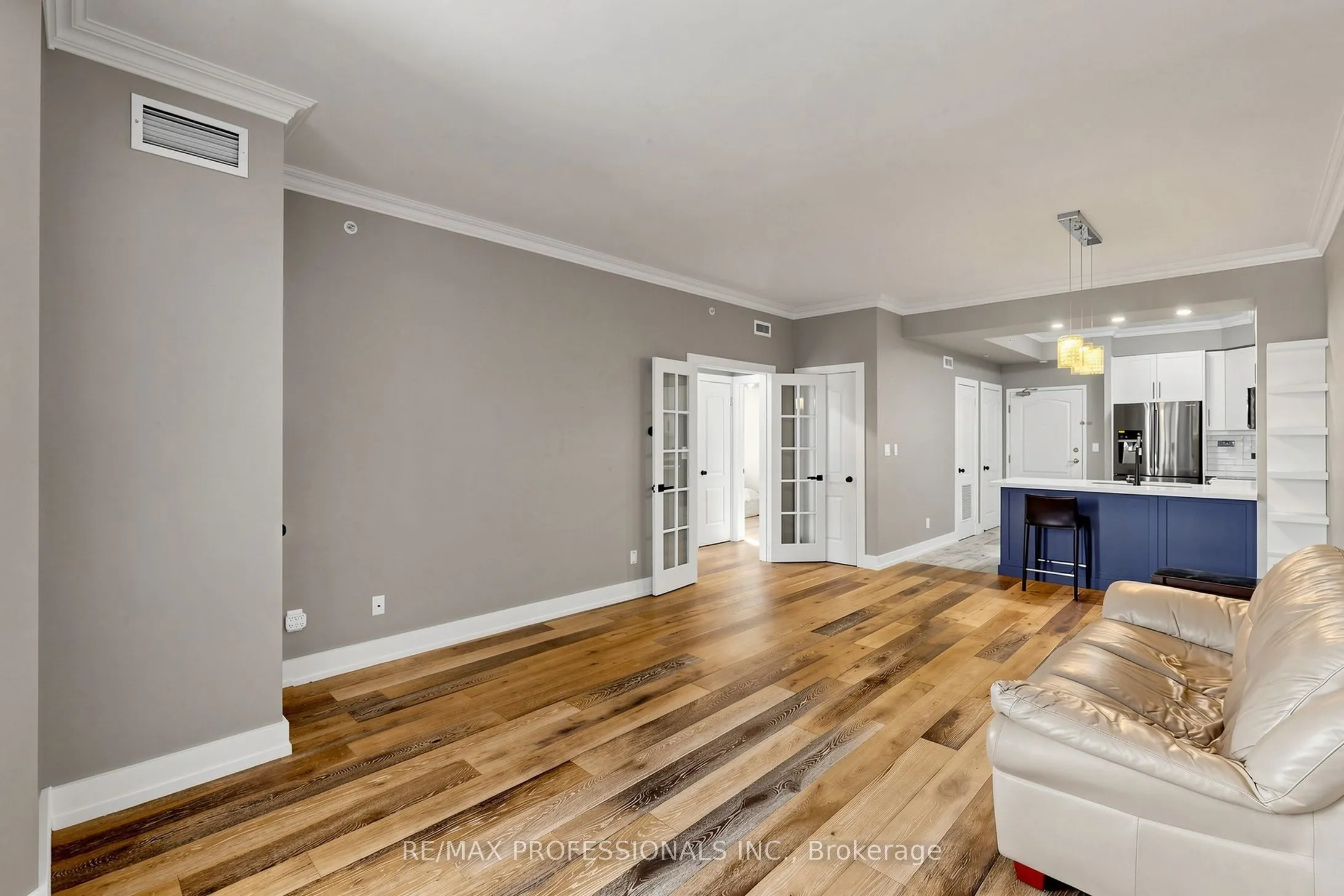 3531 Lake Shore Boulevard W #206