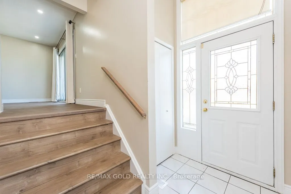 7283 Sigsbee Drive