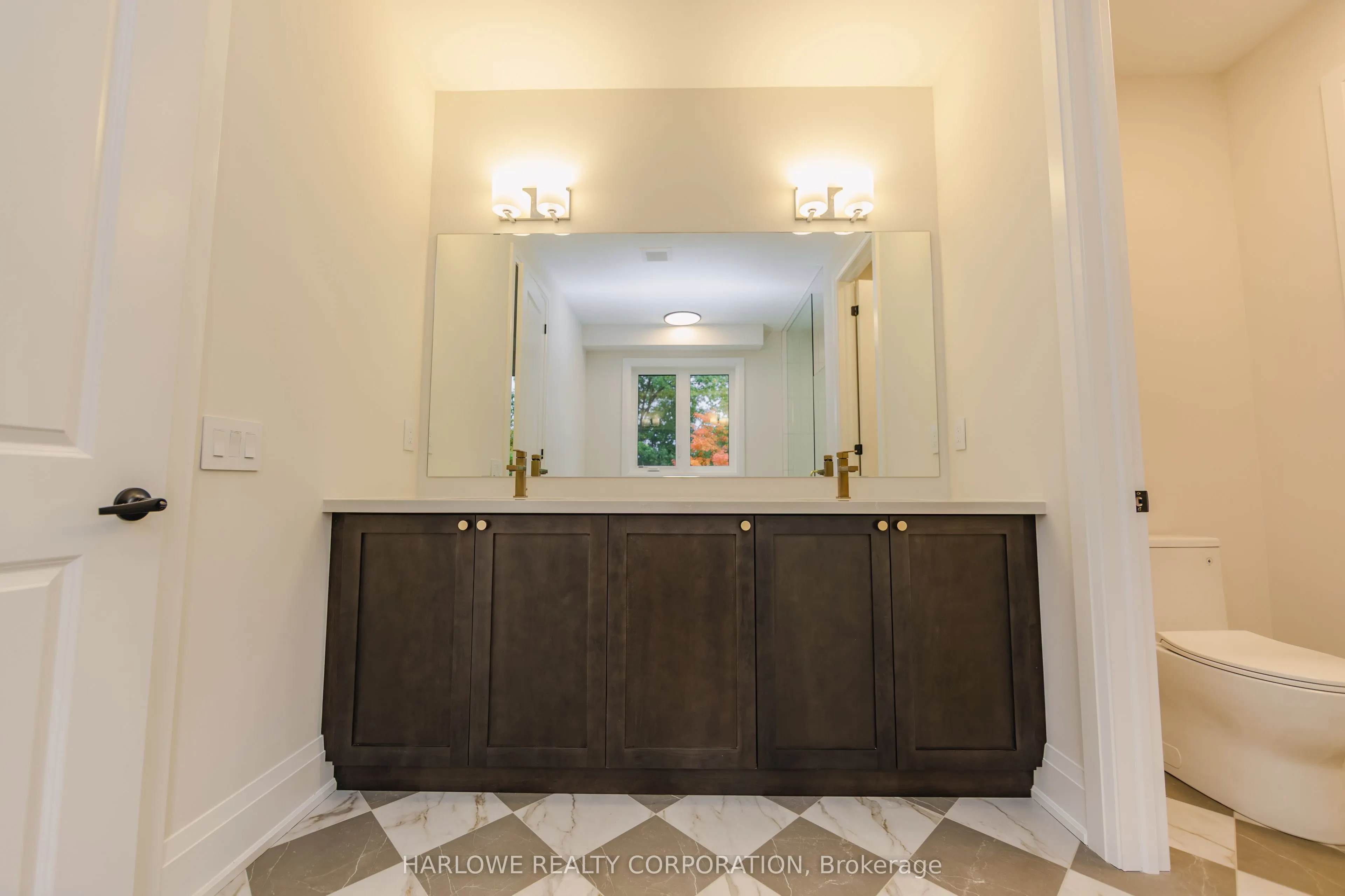6742 Longview Place