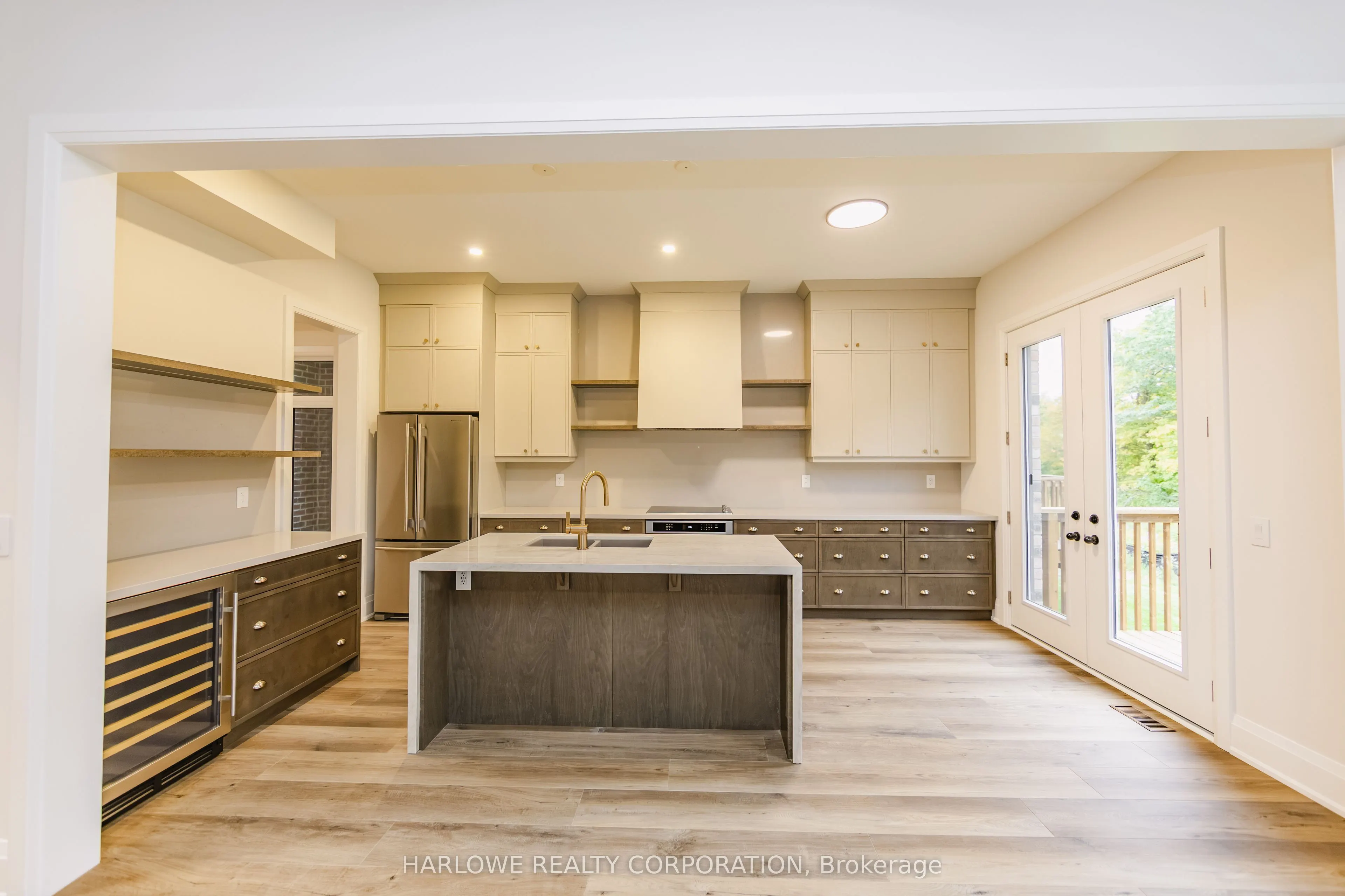 6742 Longview Place