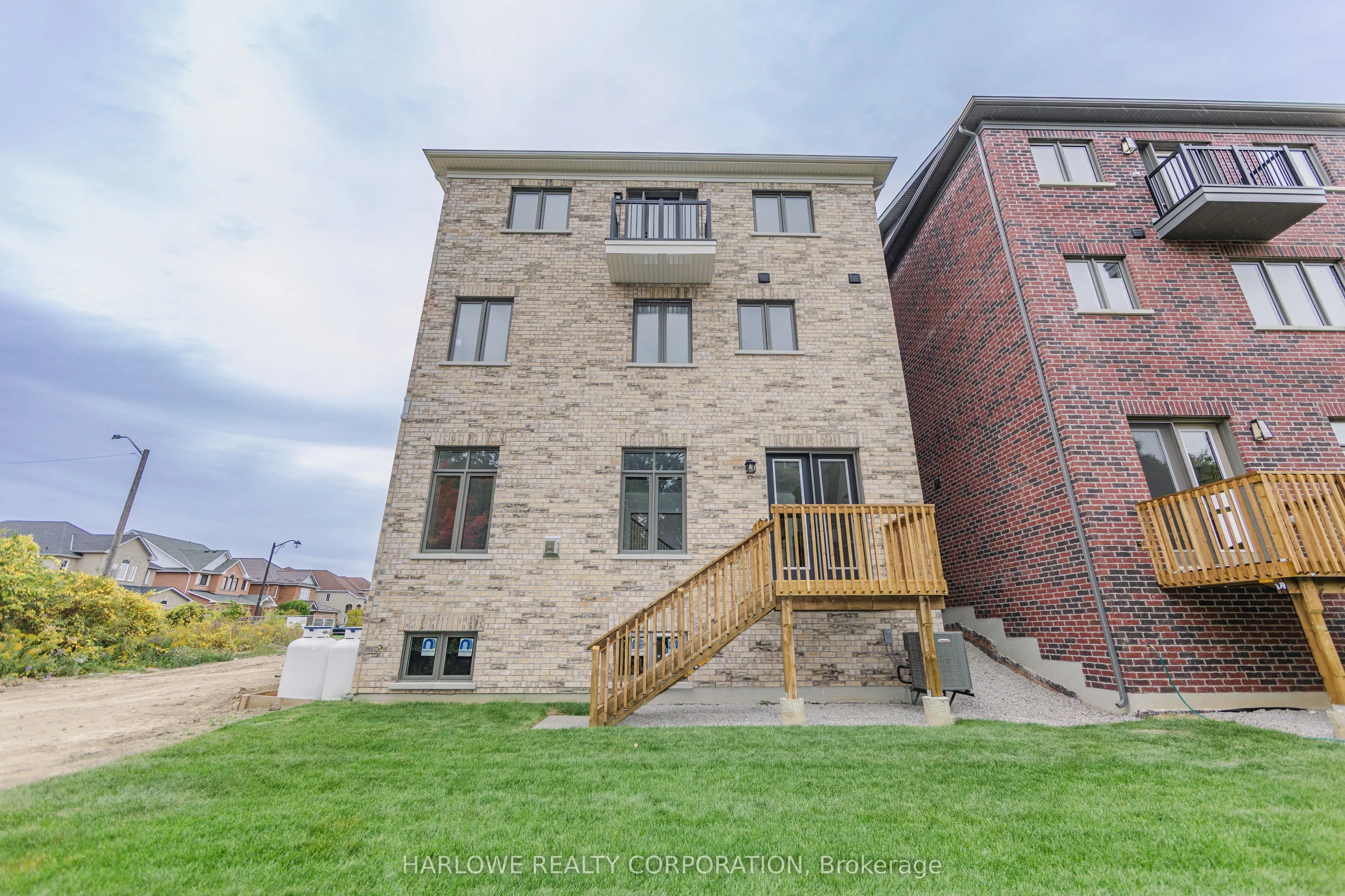 6742 Longview Place