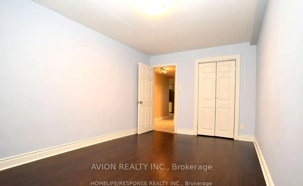 42 EMERALD Crescent #1