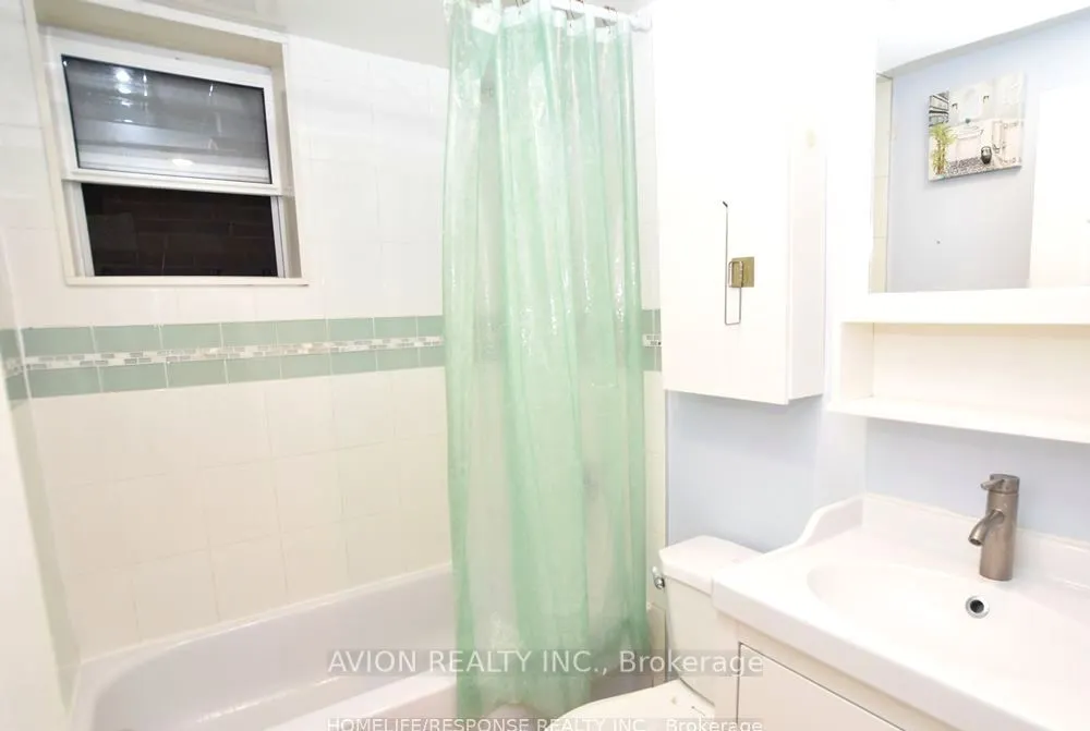 42 EMERALD Crescent #1