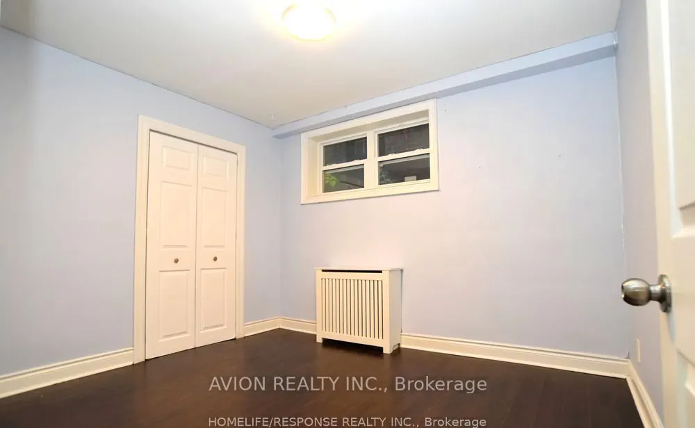 42 EMERALD Crescent #1