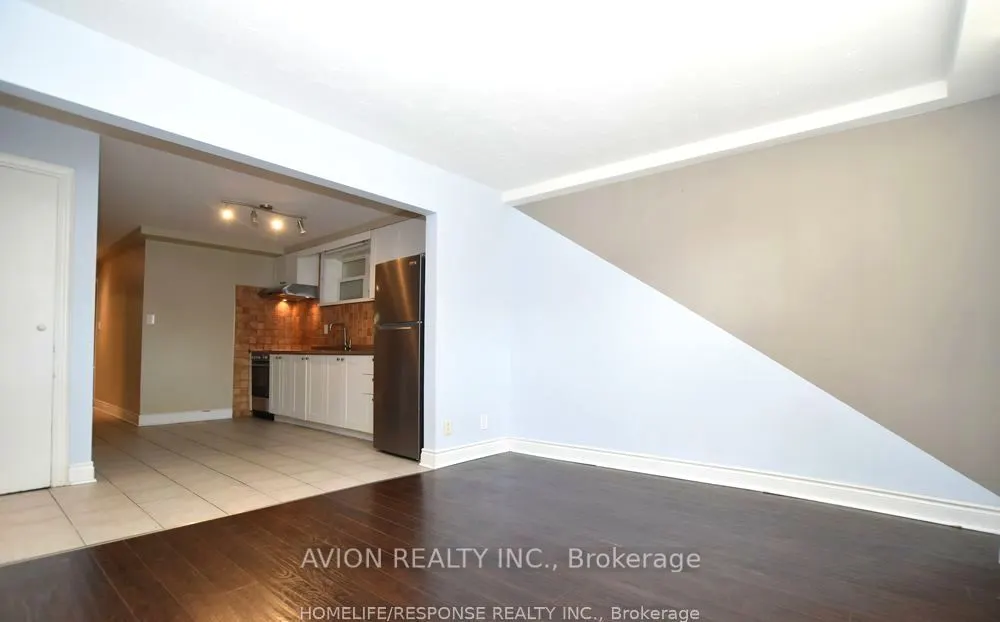 42 EMERALD Crescent #1