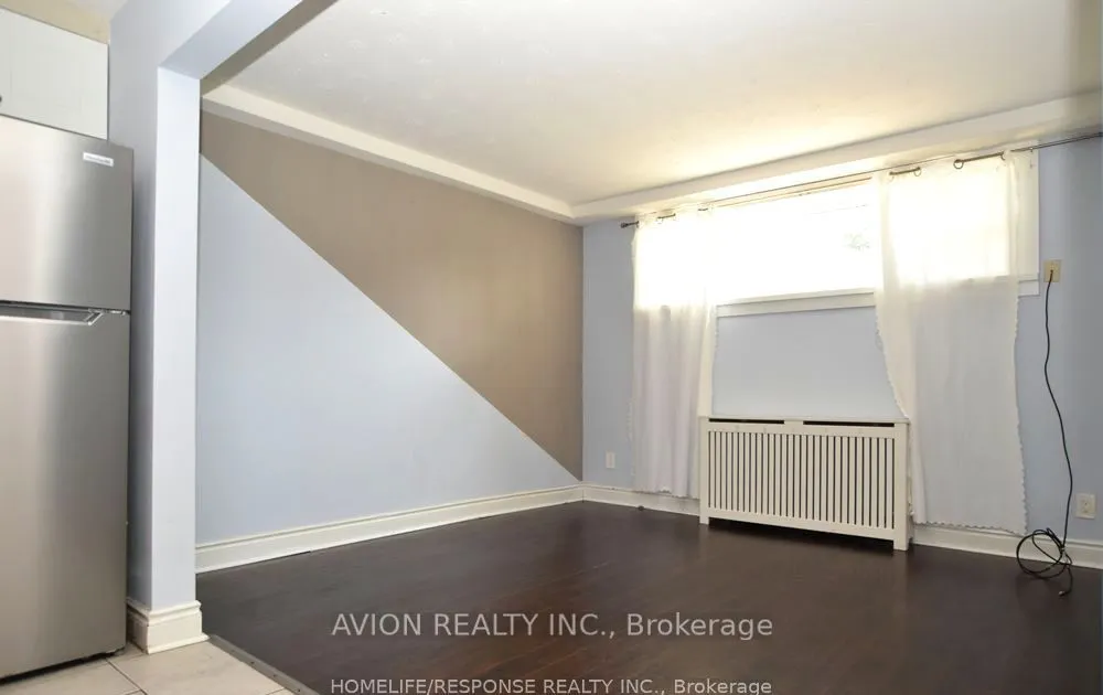 42 EMERALD Crescent #1