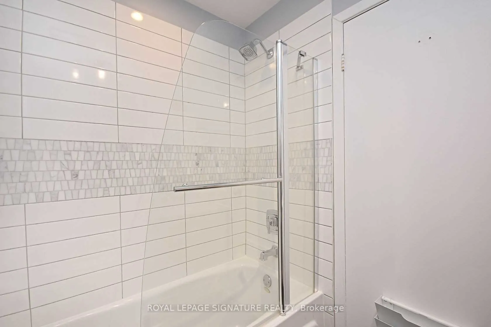 6303 Plowmans Heath