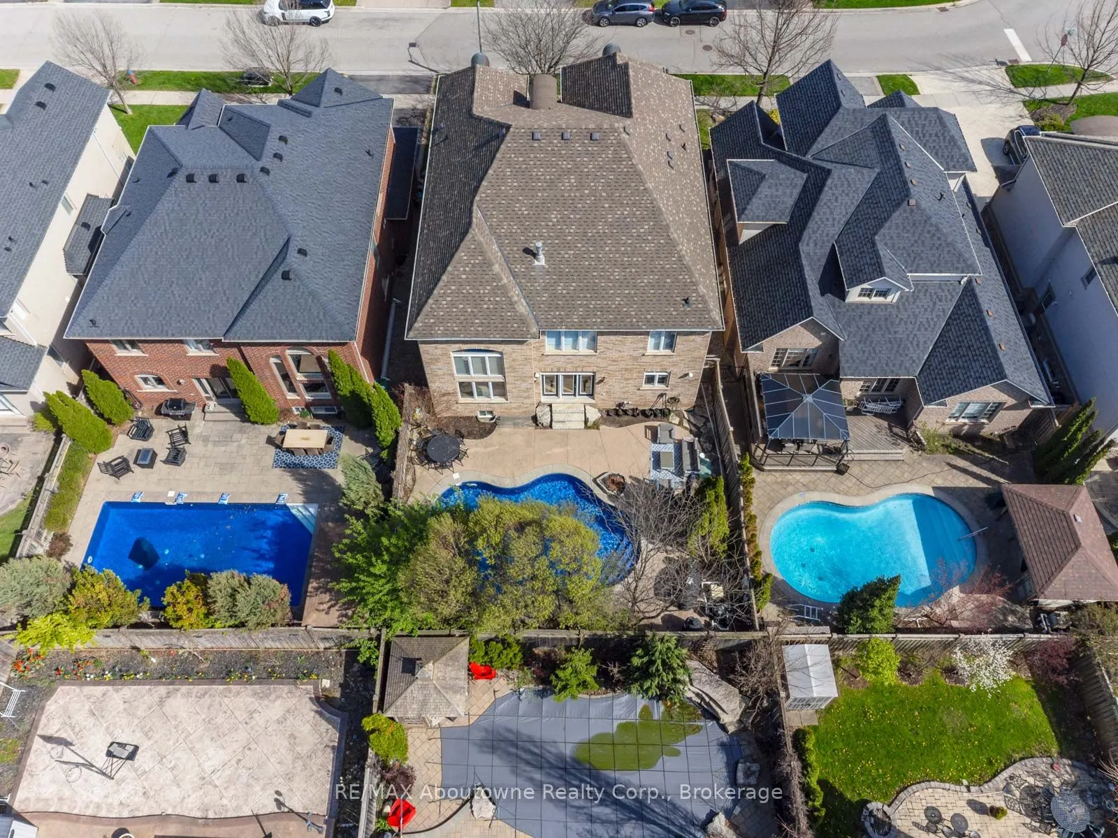 1468 Ferncrest Road