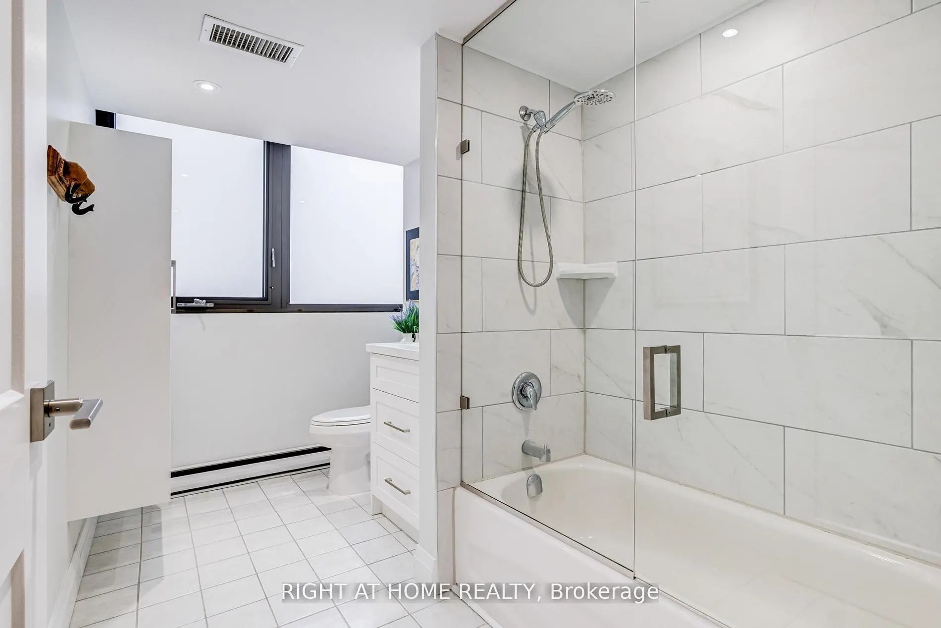 1333 Bloor Street E #606