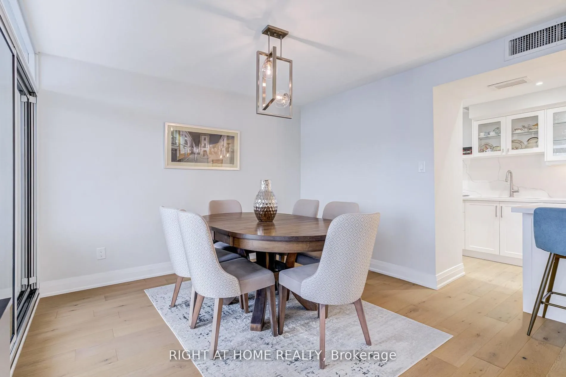 1333 Bloor Street E #606