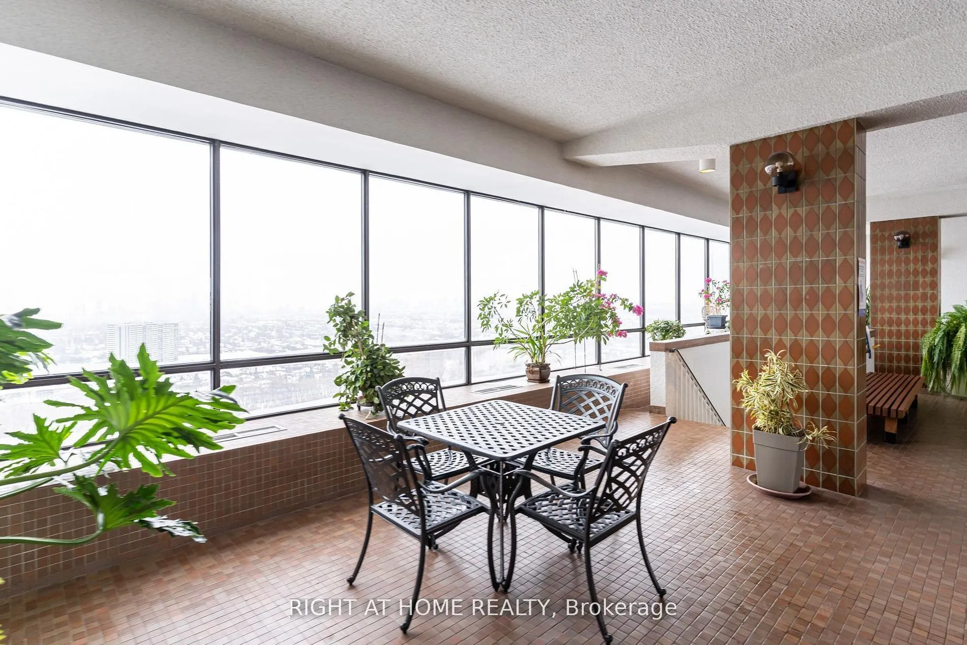 1333 Bloor Street E #606