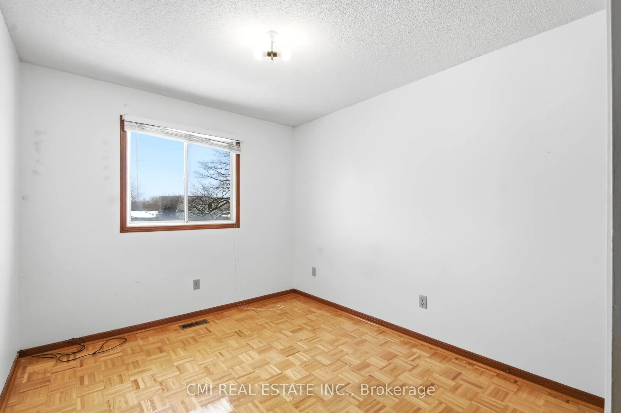 3 Forest Point Drive