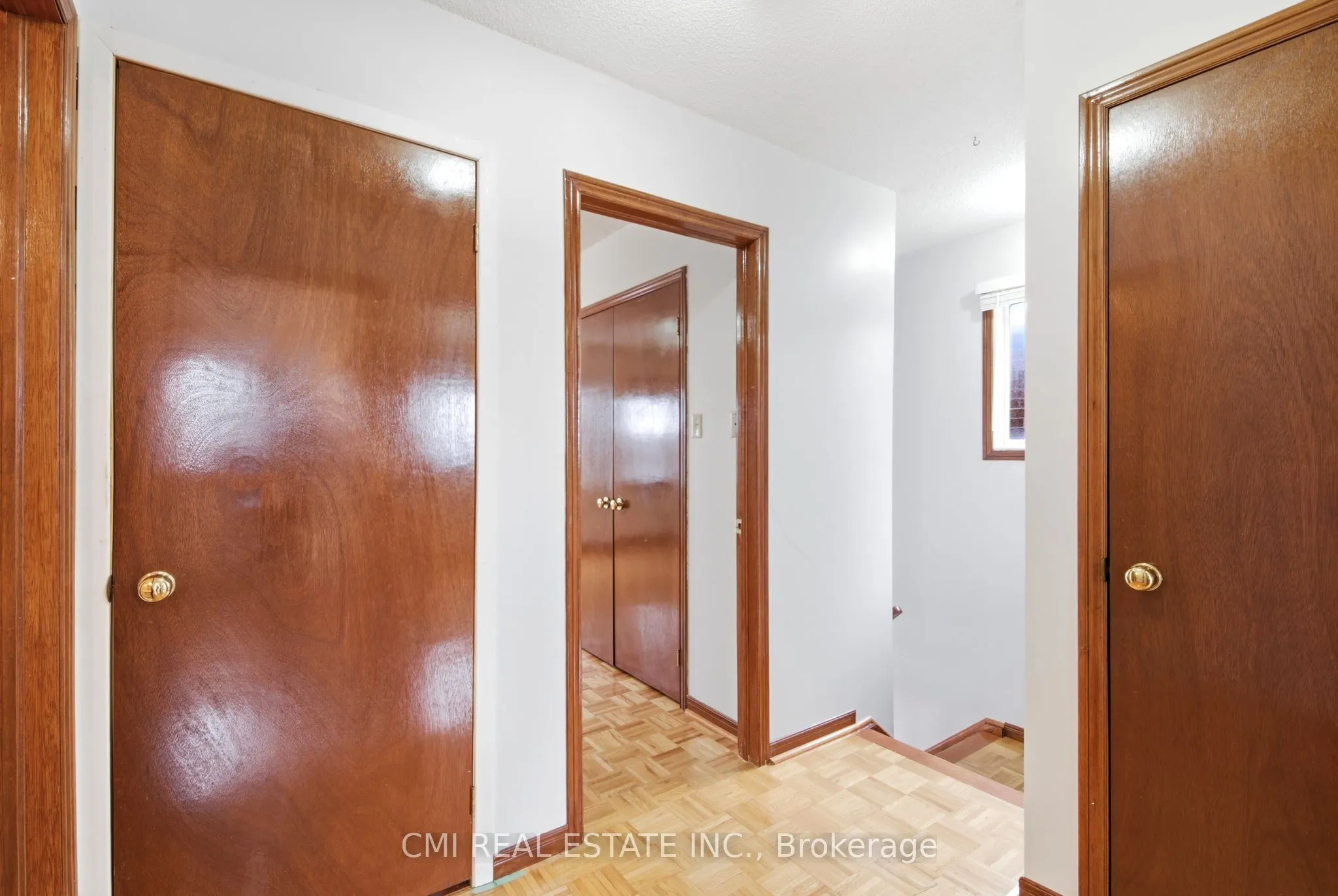 3 Forest Point Drive