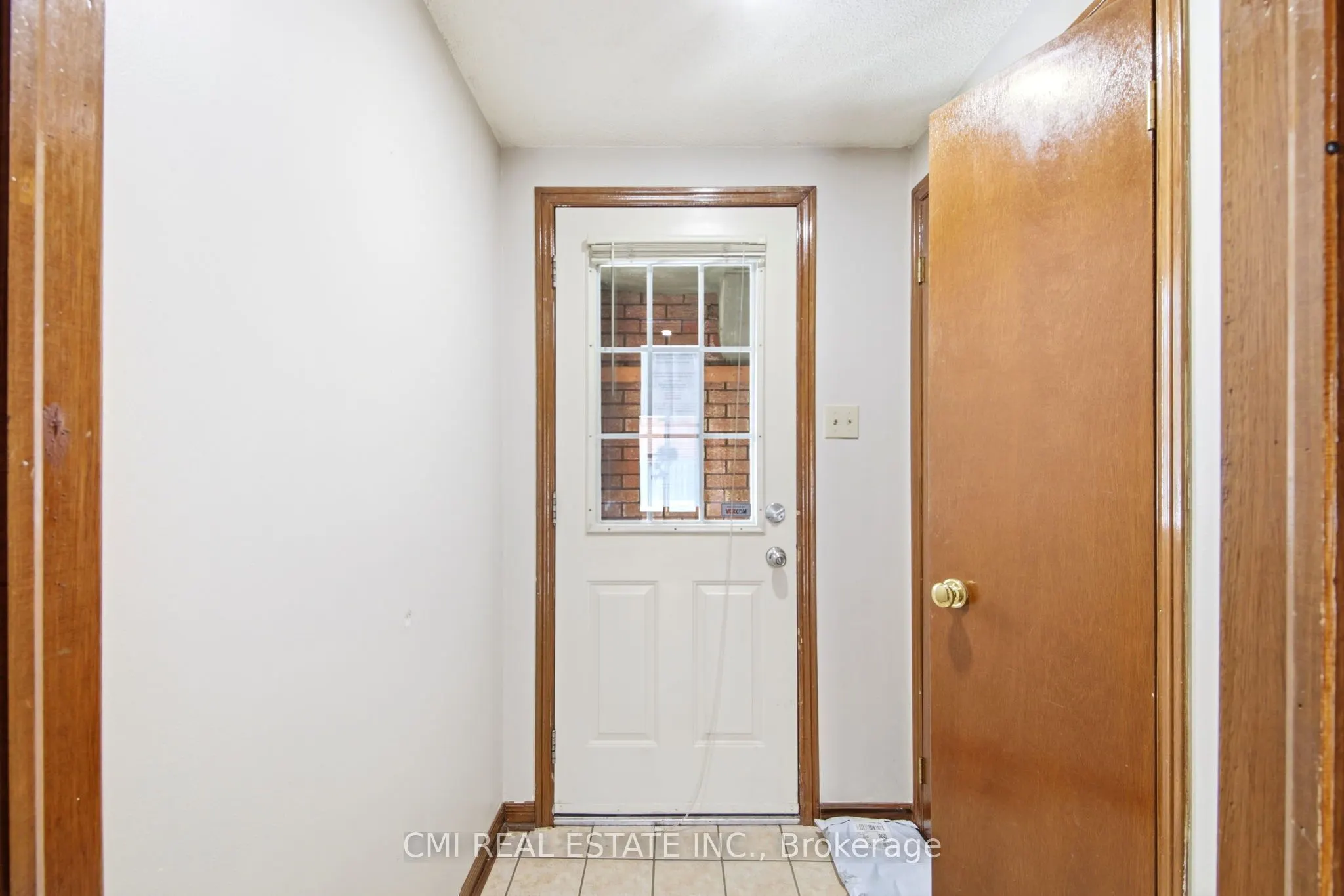 3 Forest Point Drive