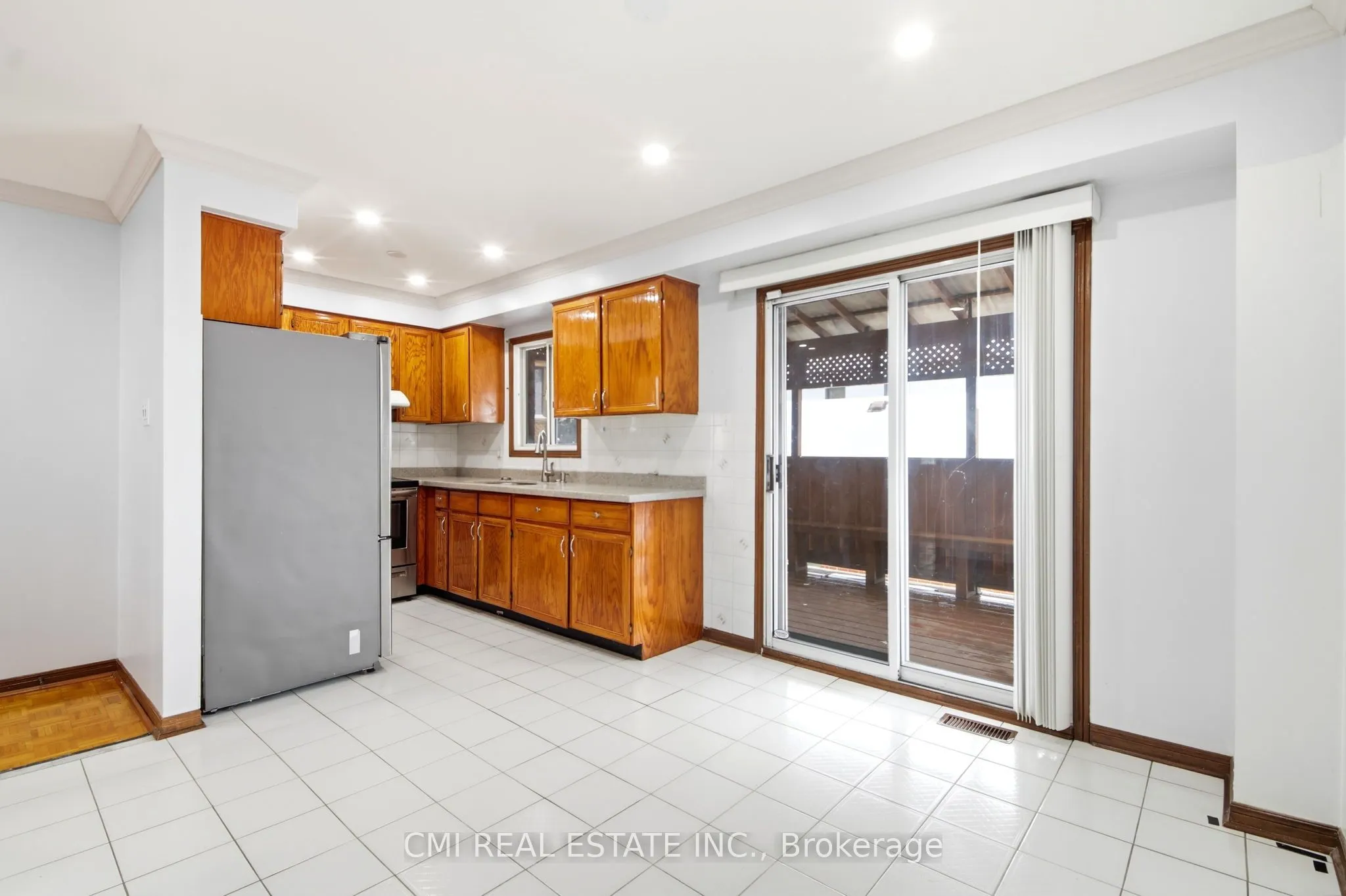 3 Forest Point Drive
