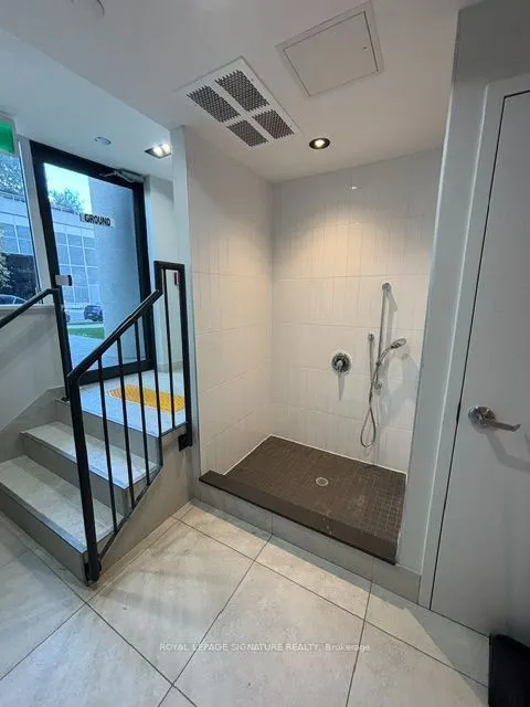38 ANNIE CRAIG Drive #601