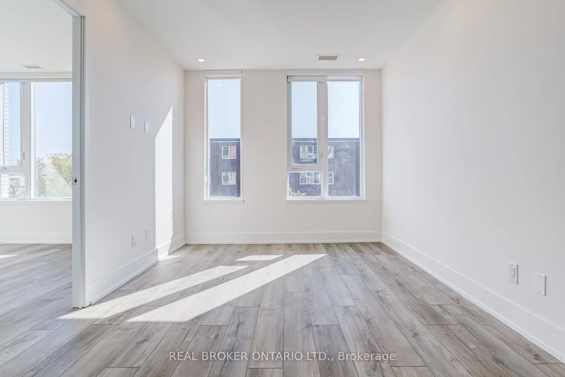11 Maryport Avenue #208