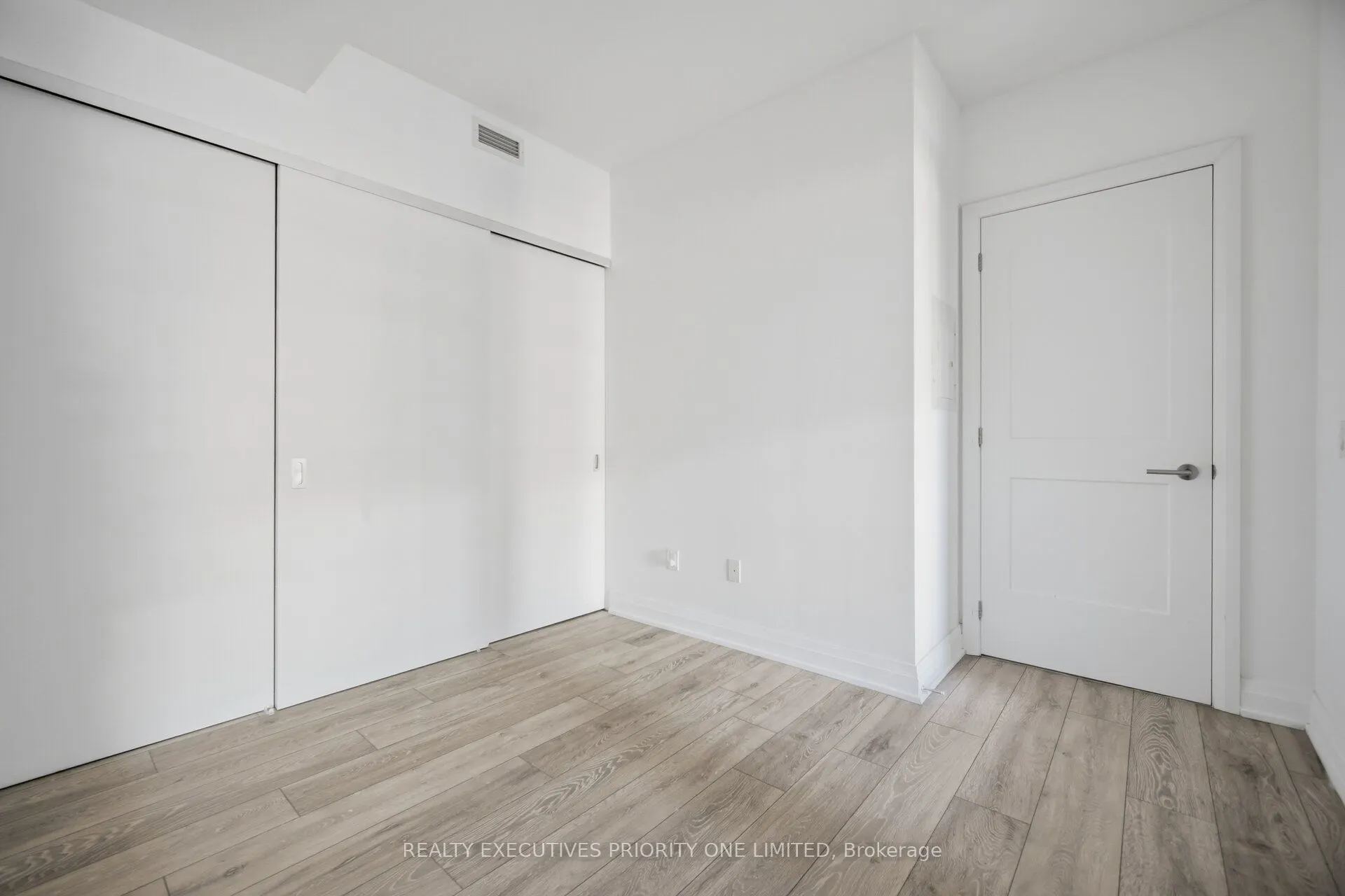 21 Park Street E #601