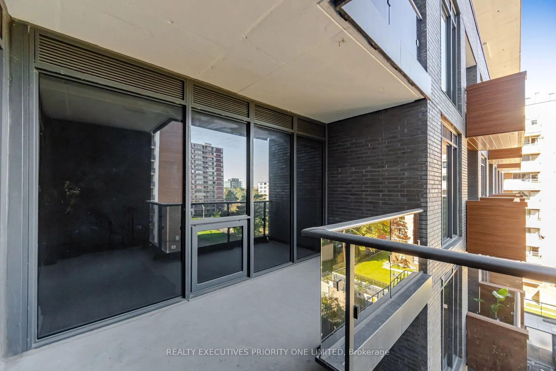 21 Park Street E #601