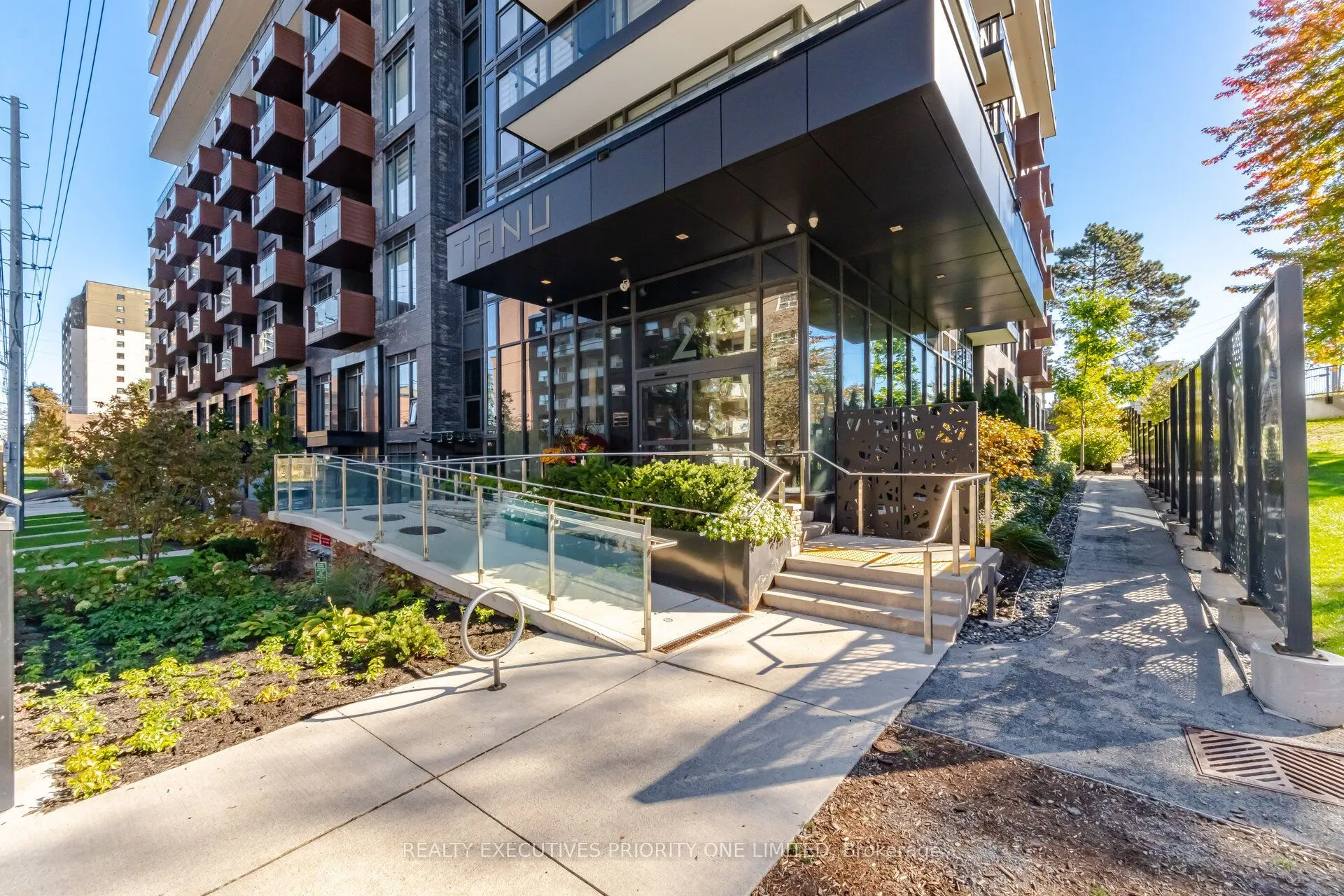 21 Park Street E #601