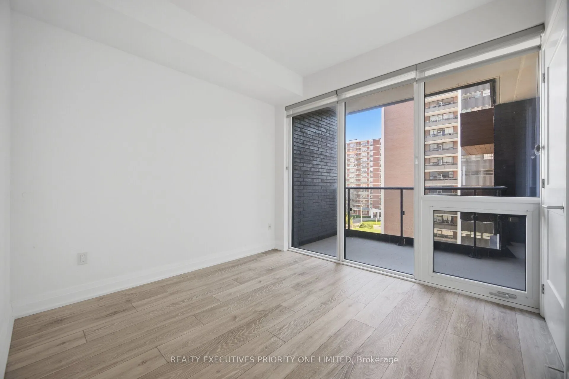 21 Park Street E #601