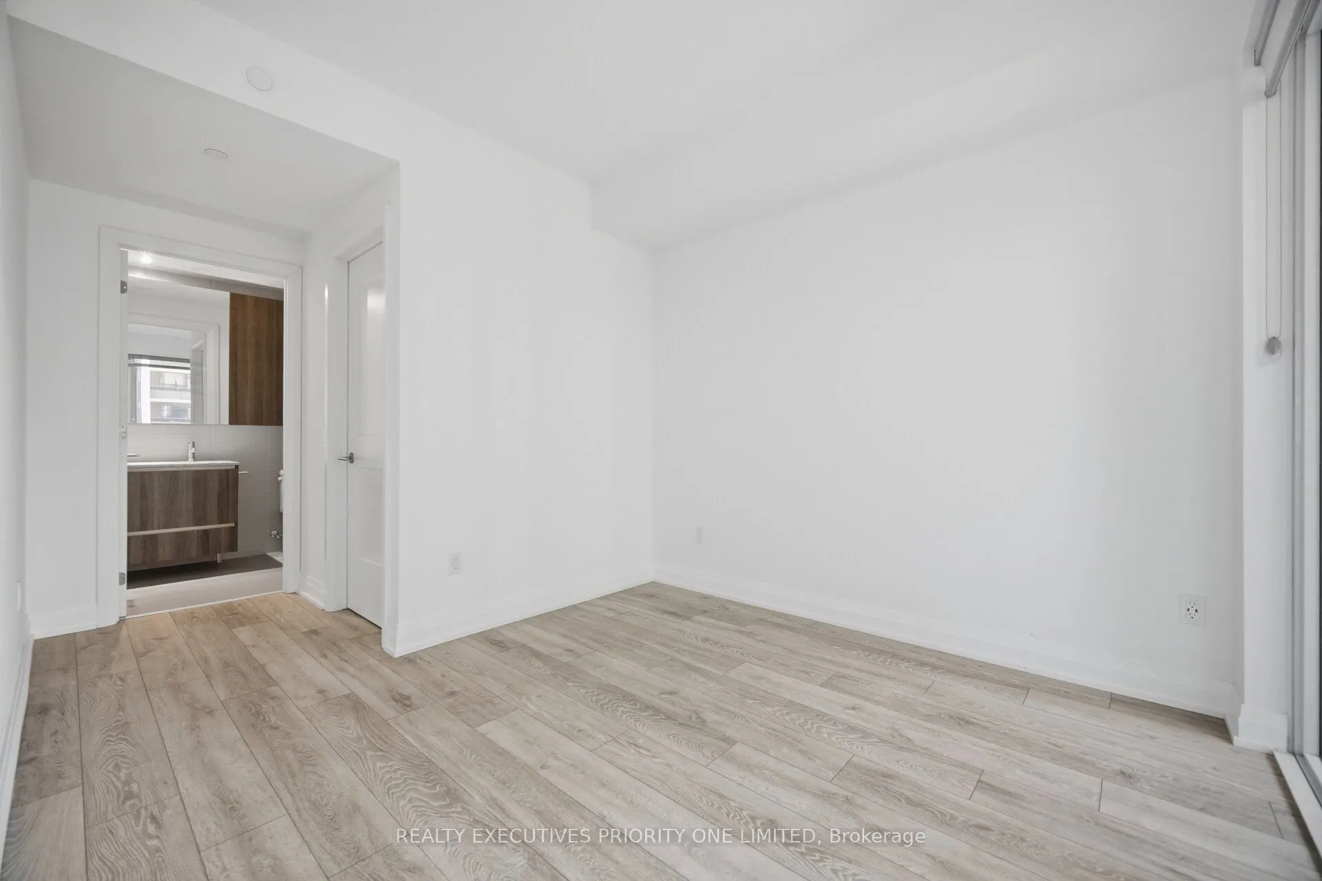 21 Park Street E #601