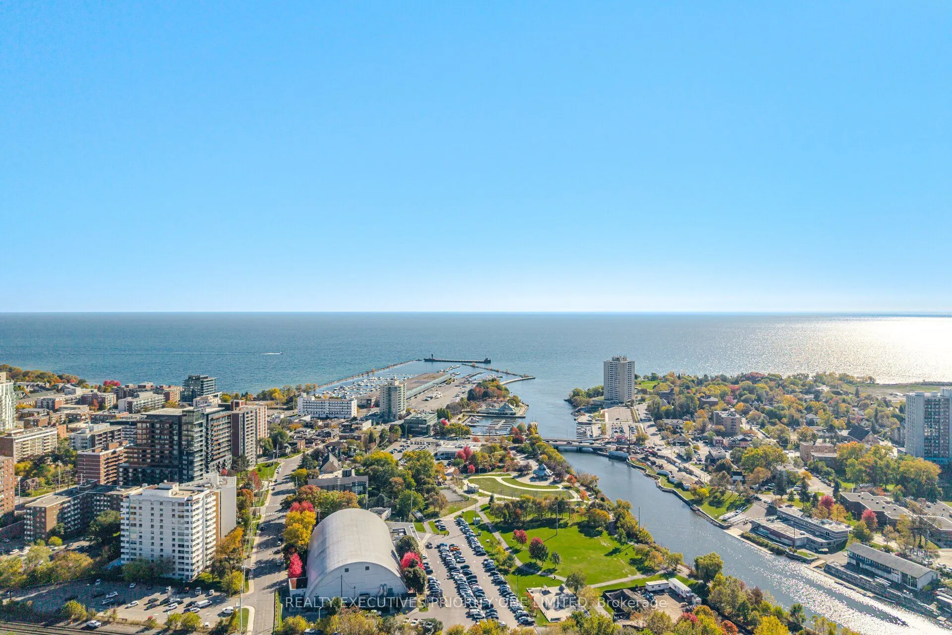 21 Park Street E #601