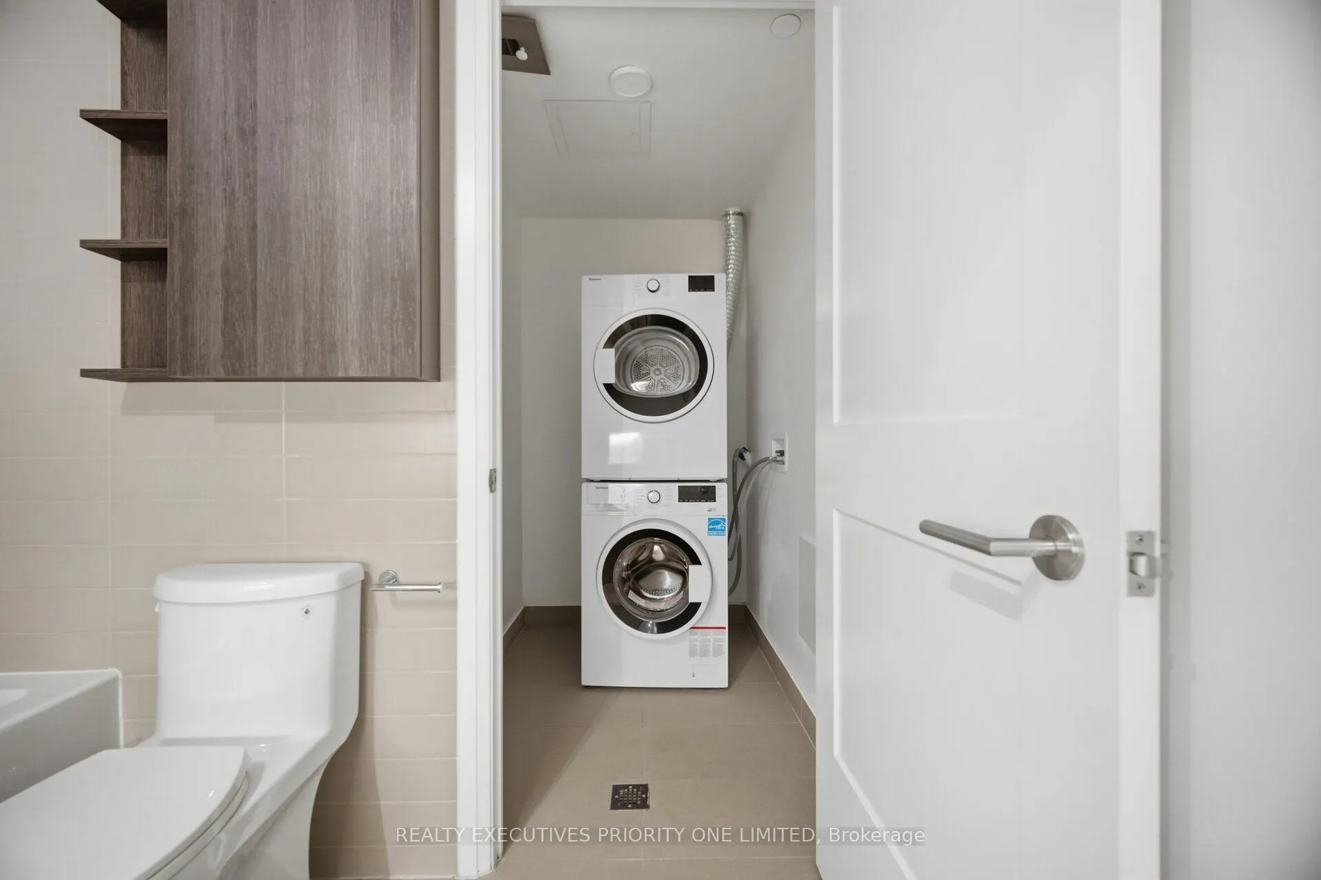 21 Park Street E #601