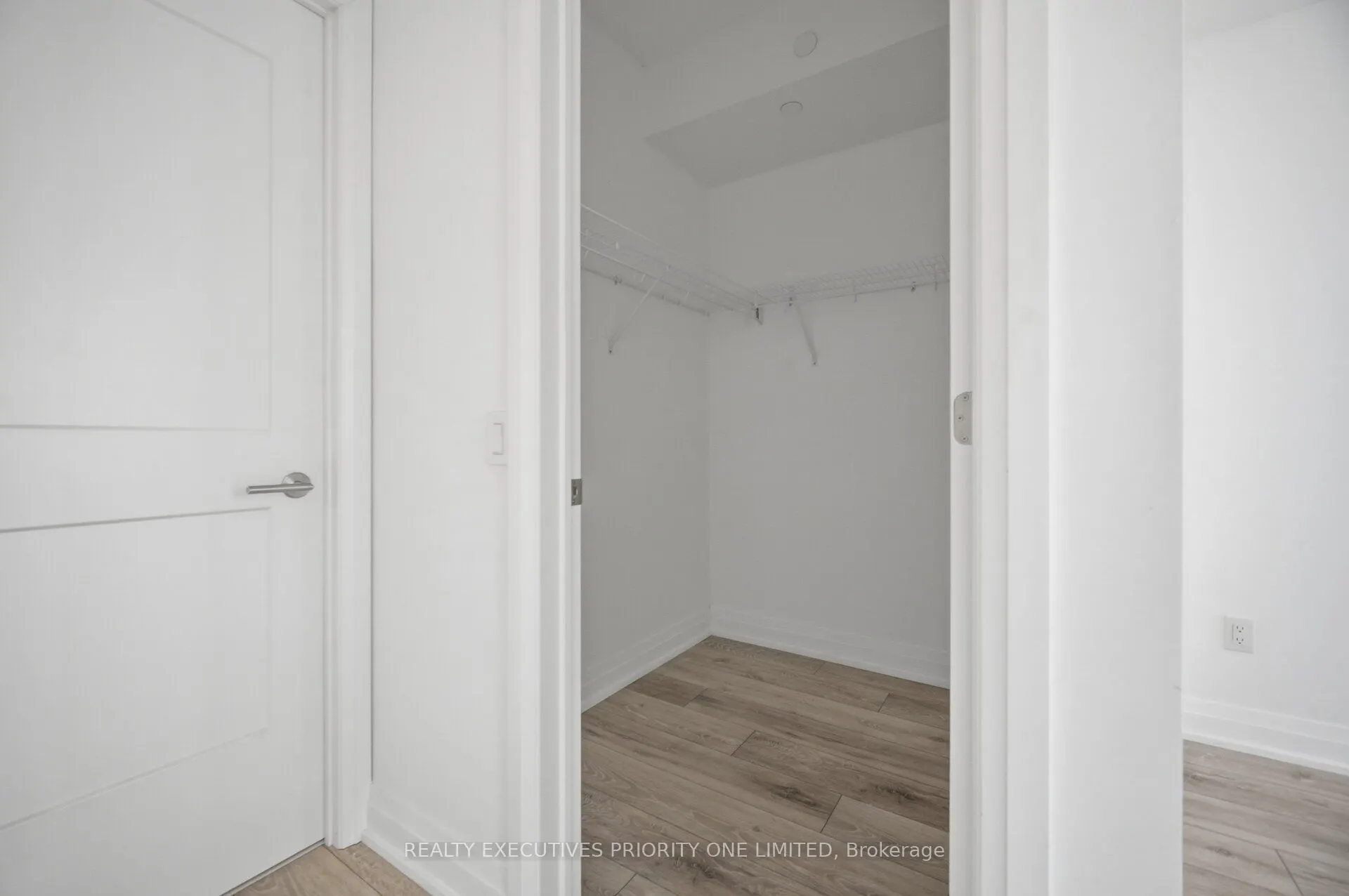 21 Park Street E #601