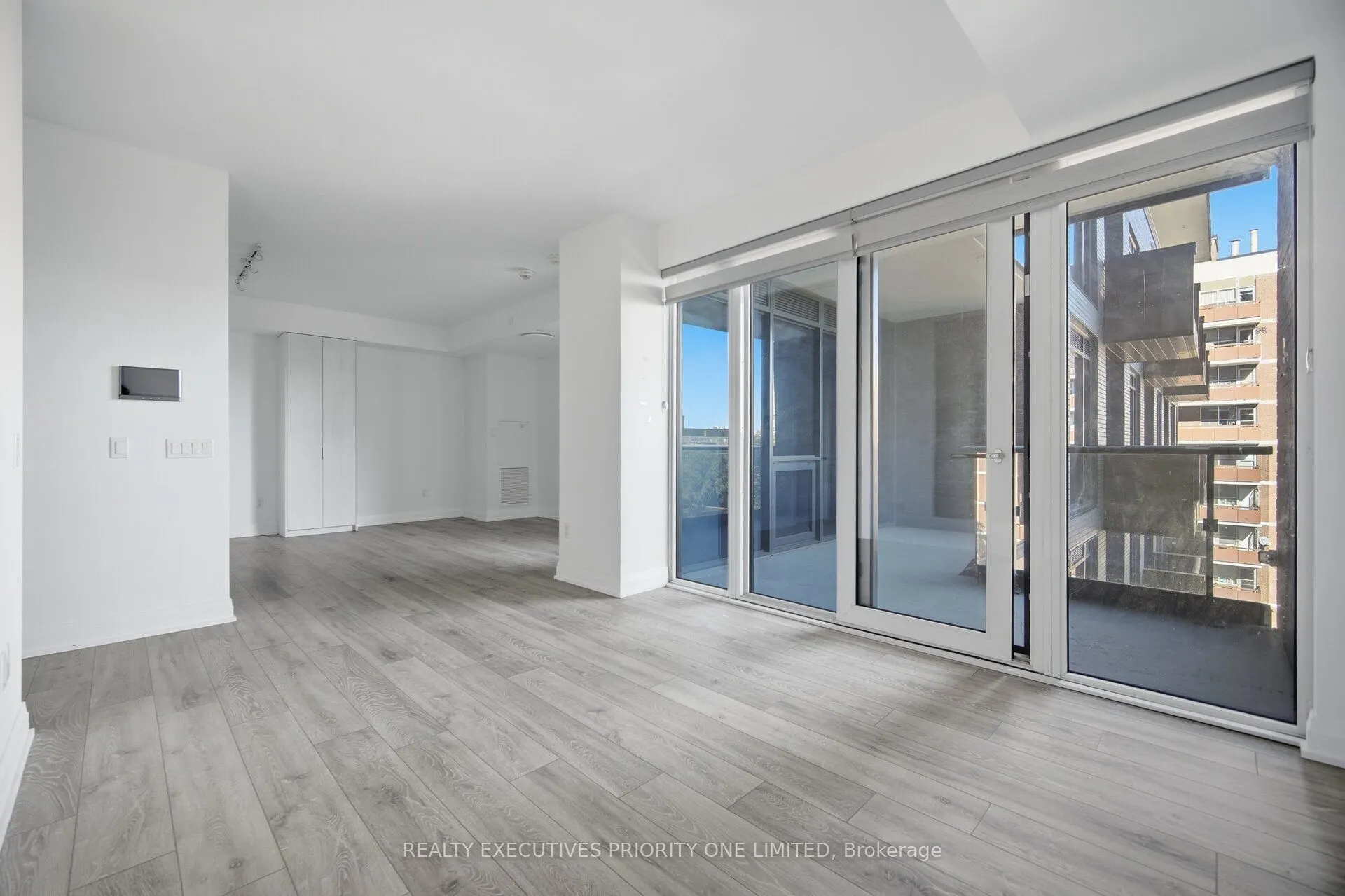 21 Park Street E #601