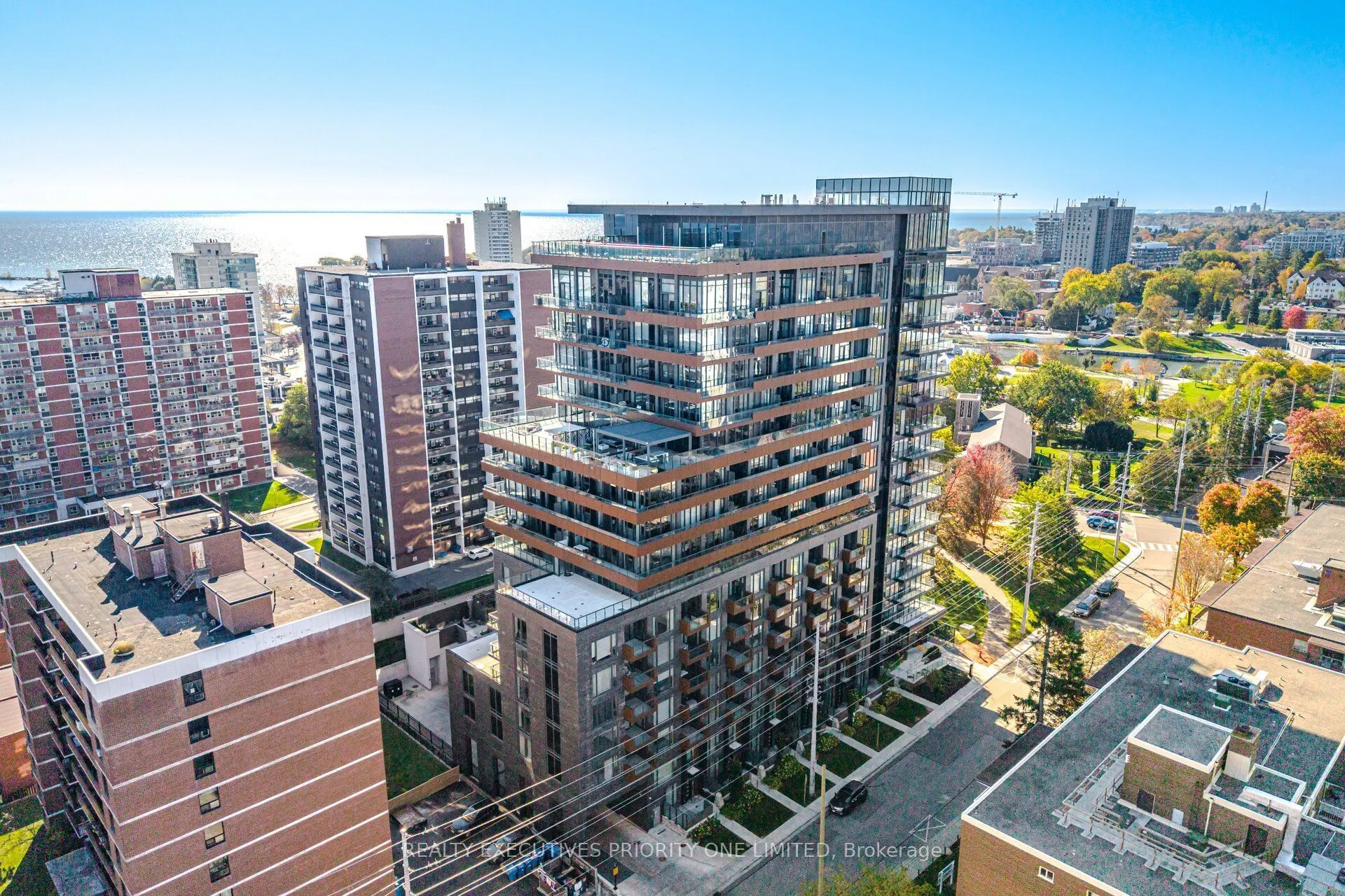 21 Park Street E #601