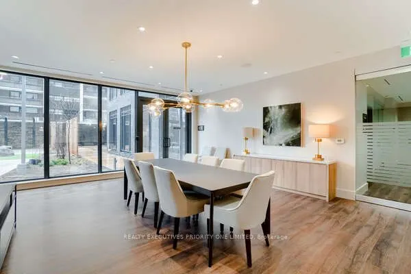 21 Park Street E #601