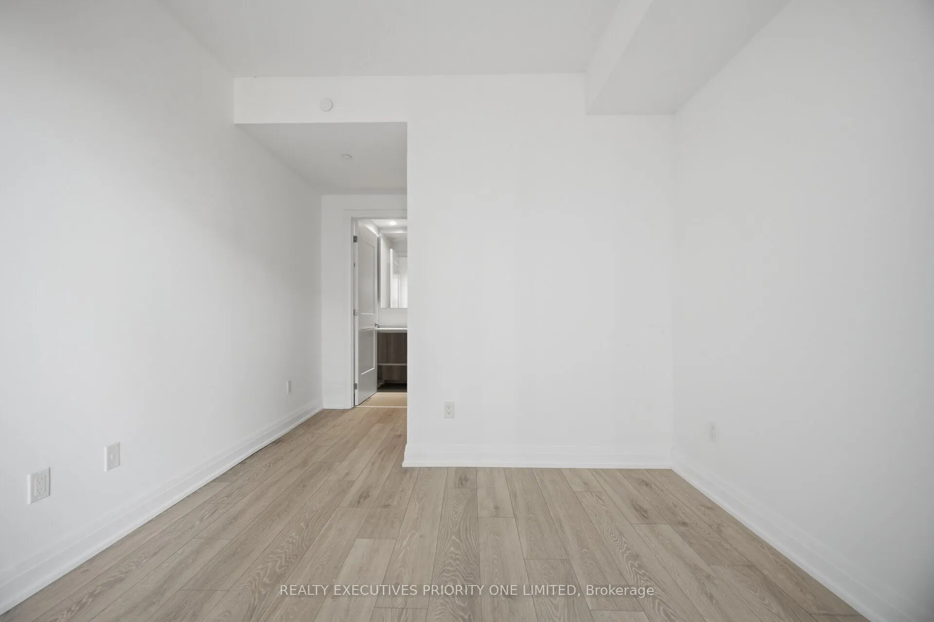 21 Park Street E #601