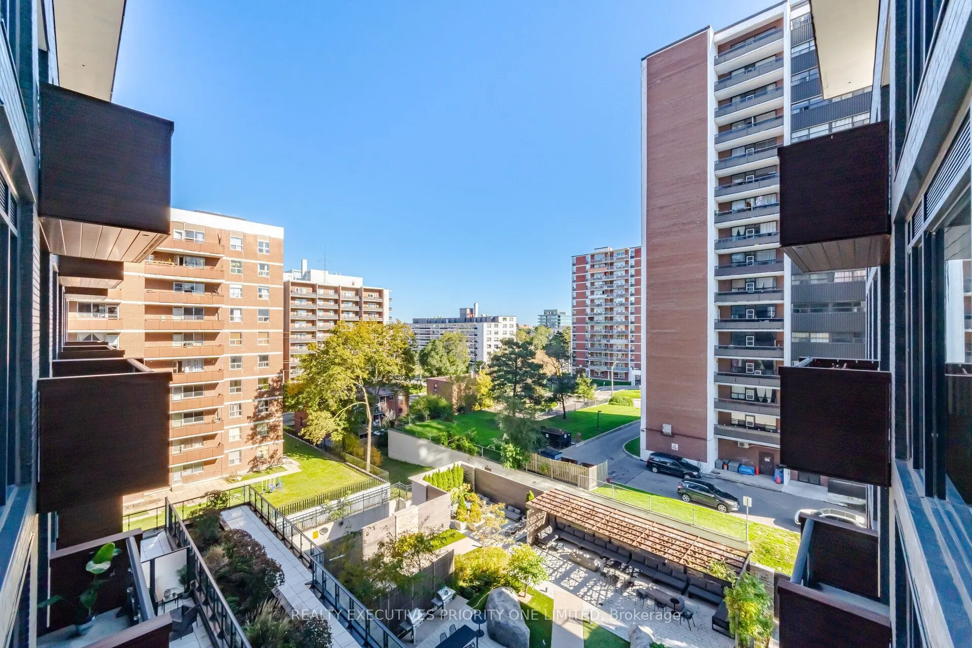 21 Park Street E #601