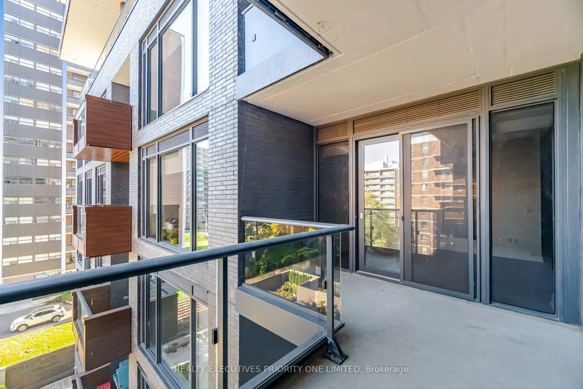 21 Park Street E #601